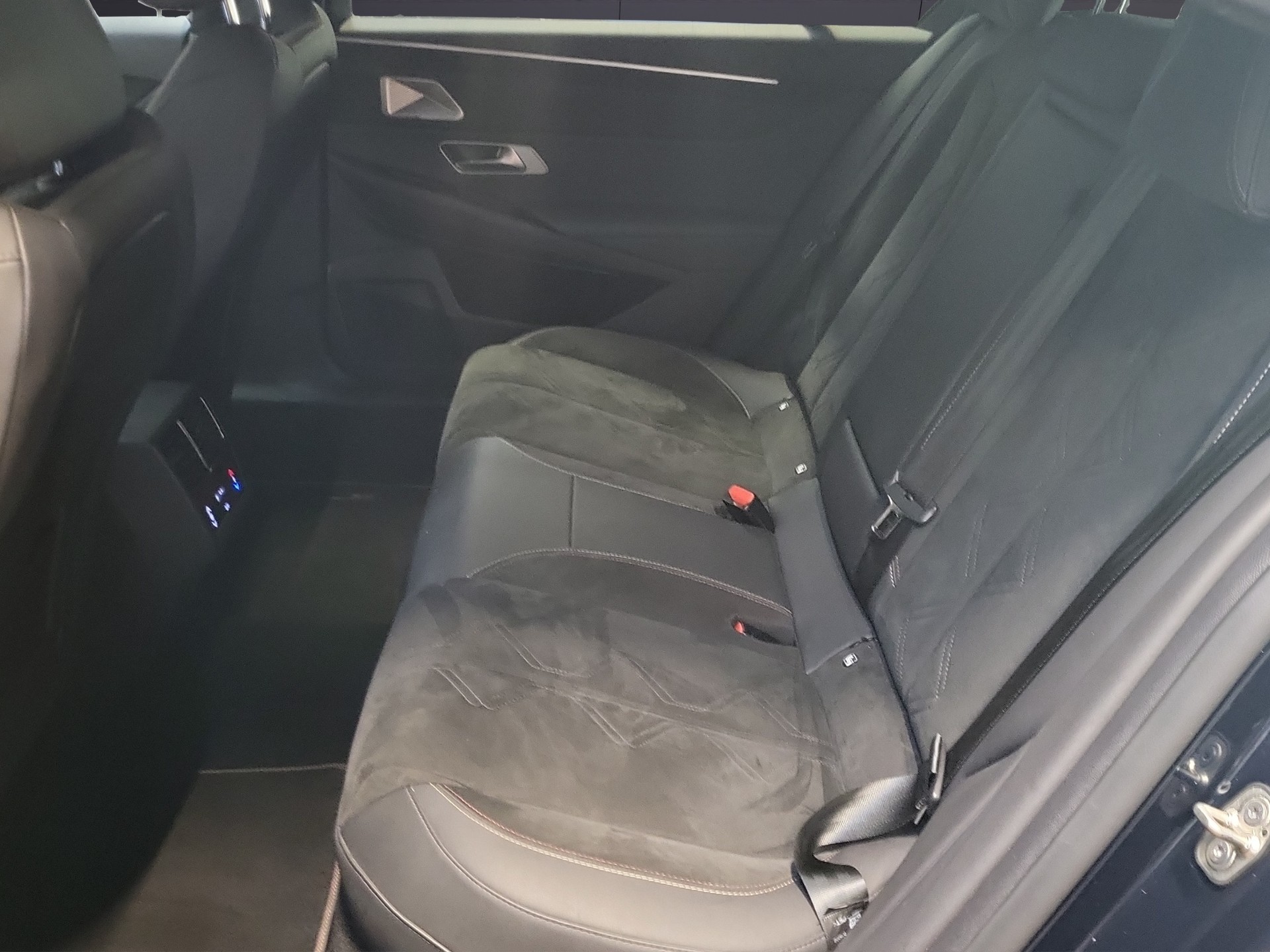 DS AUTOMOBILES DS9 1.6 PHEV Performance Line +-image-5