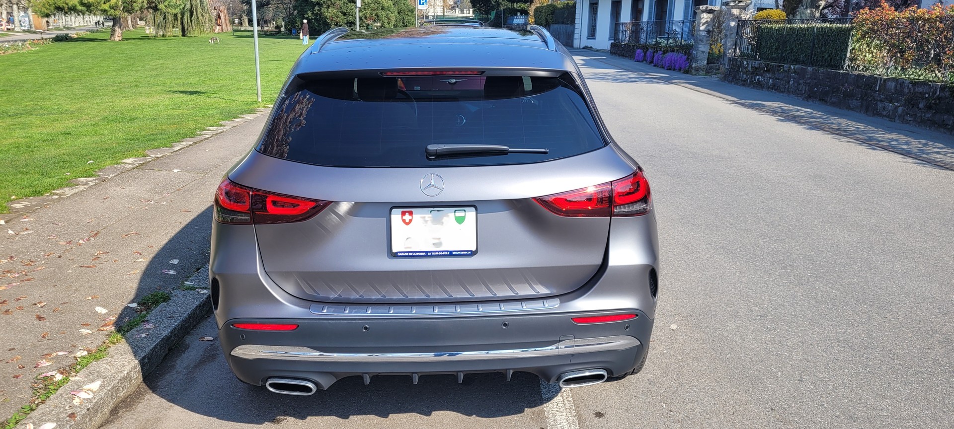 MERCEDES-BENZ GLA 250 4Matic AMG Line 8G-DCT-image-2