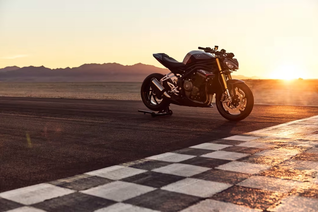 TRIUMPH Speed Triple 1200 RS-image-3