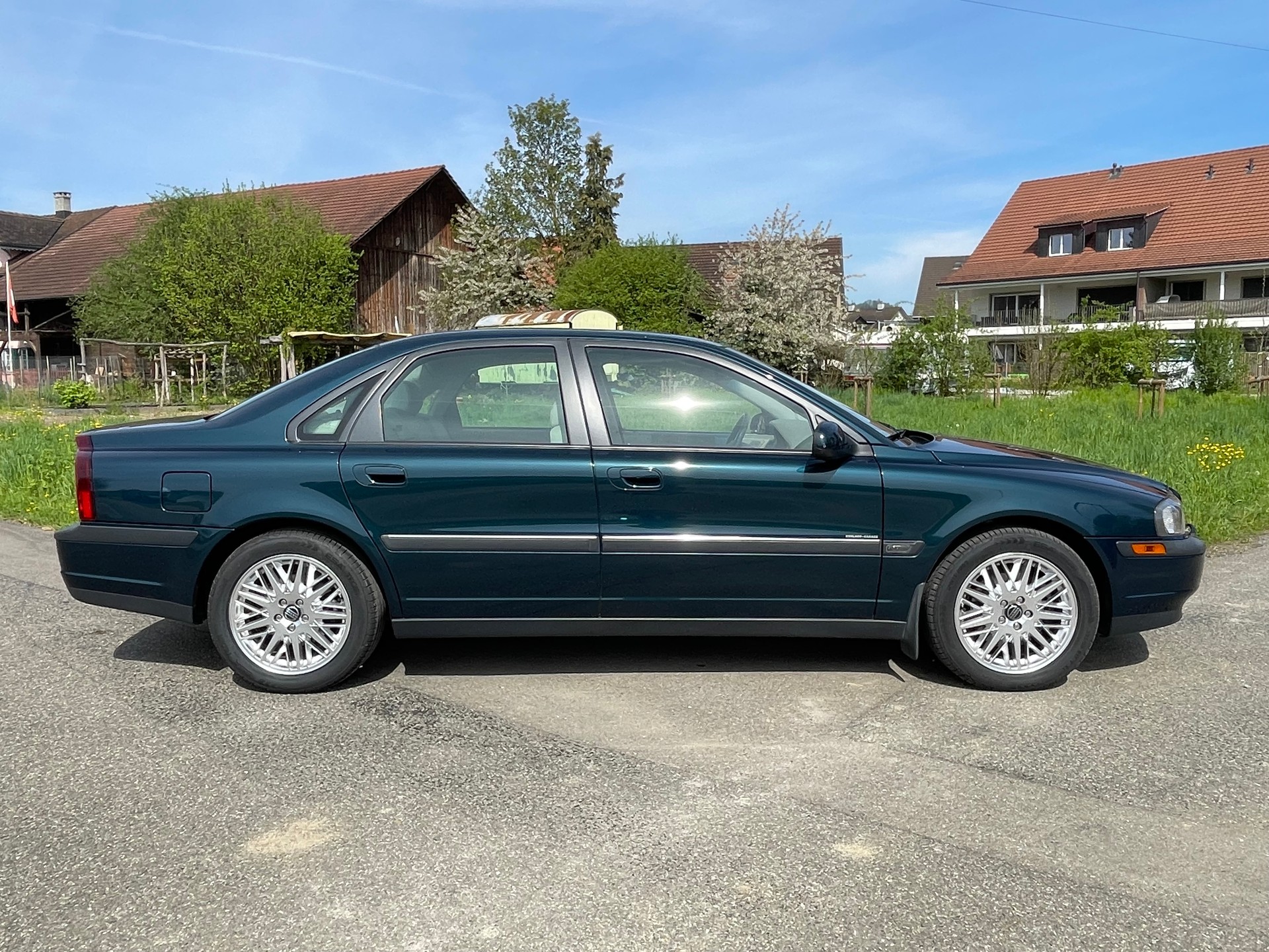 VOLVO S80 T6-showroom-element-1