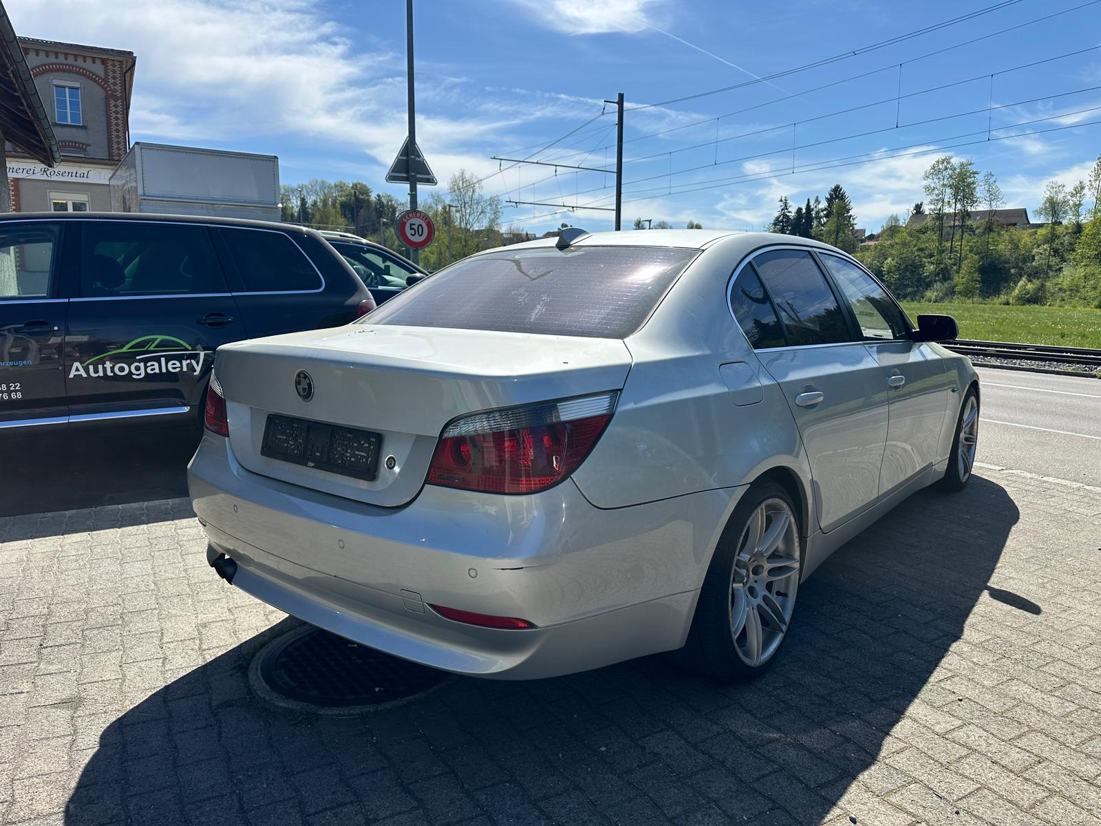 BMW 530d-image-4