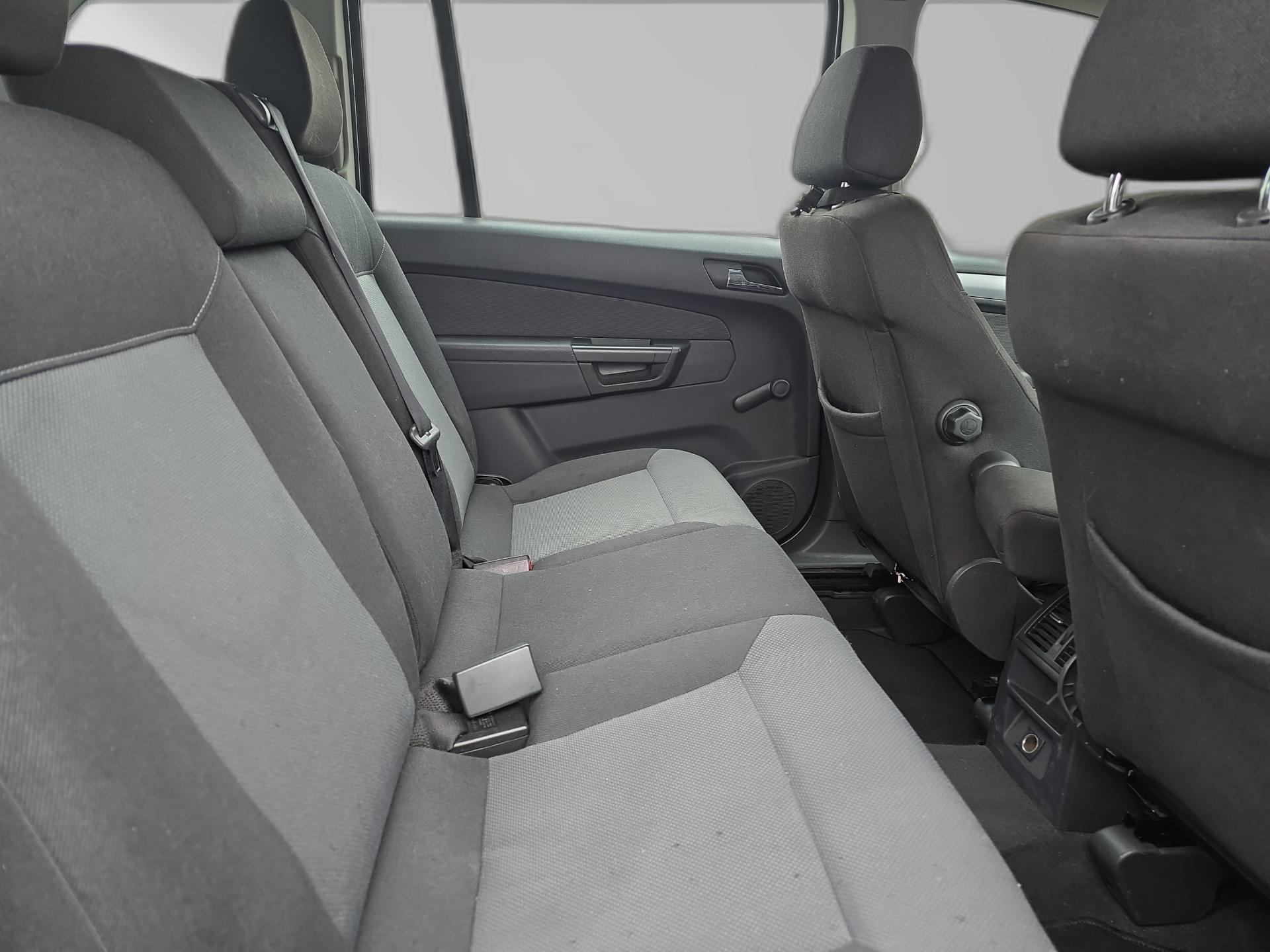 OPEL Zafira 2.2i 16V Enjoy-image-9