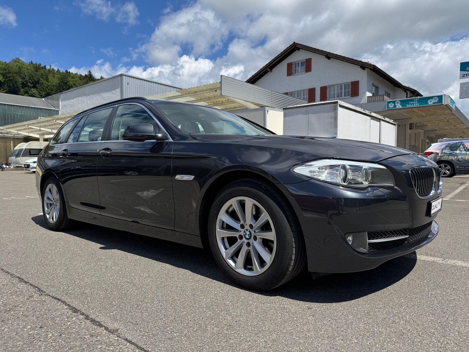BMW 525d xDrive Touring Steptronic-image-5