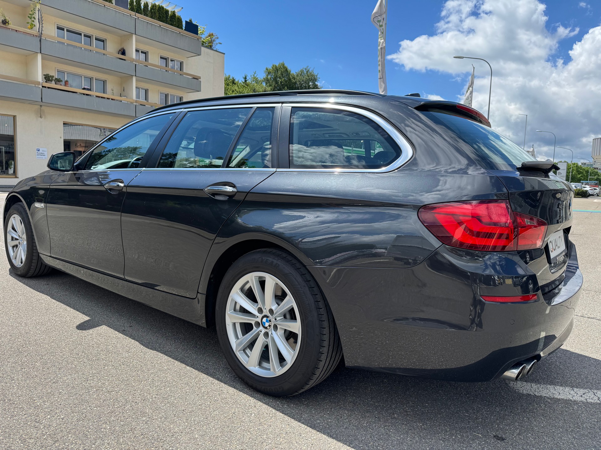 BMW 525d xDrive Touring Steptronic-image-8