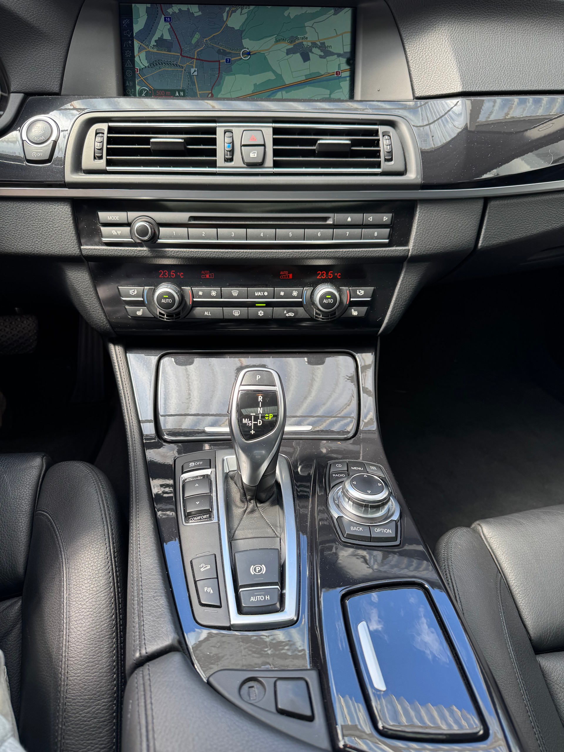 BMW 525d xDrive Touring Steptronic-image-12