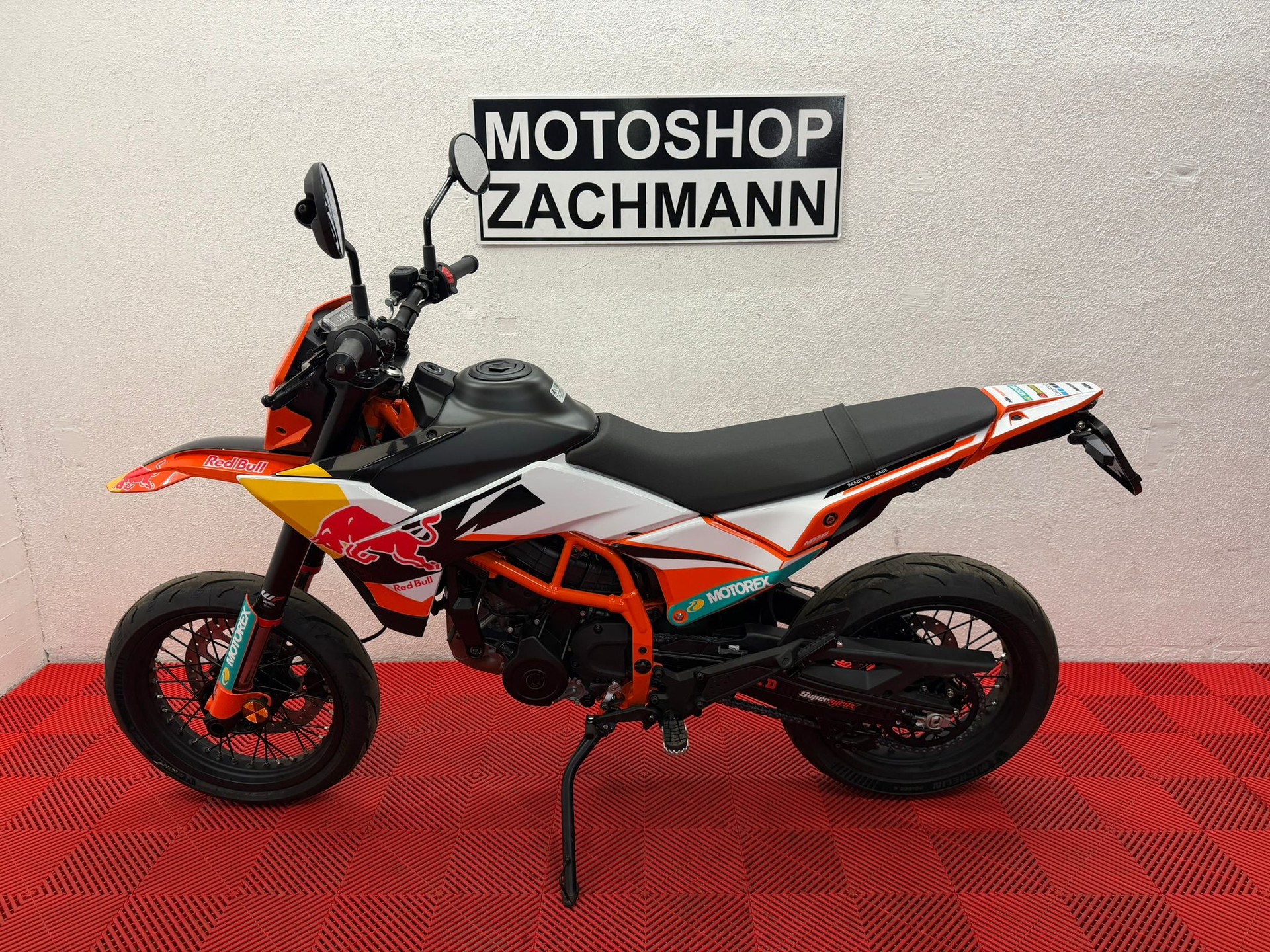 KTM 390 SMC R-image-3