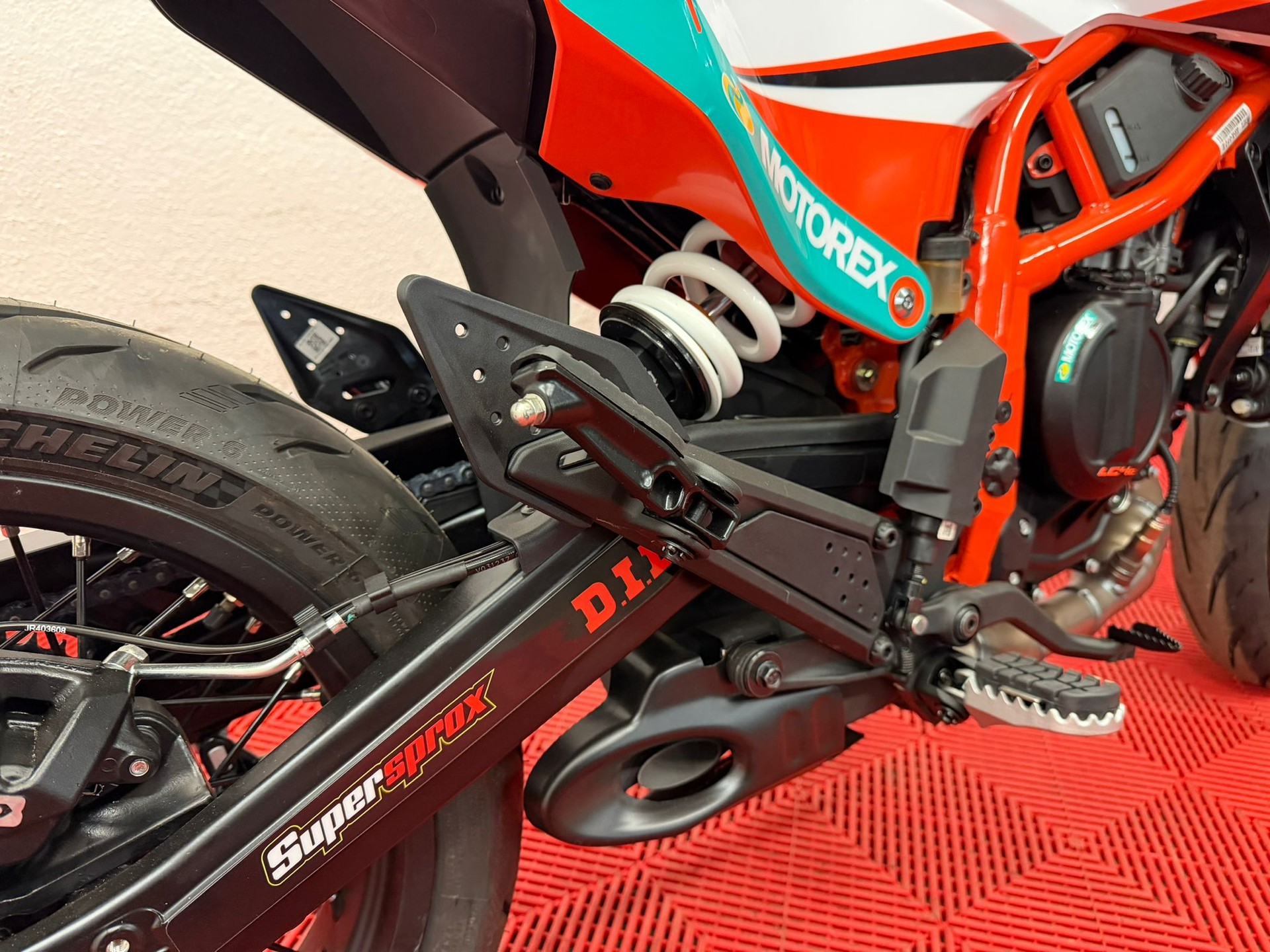 KTM 390 SMC R-image-9