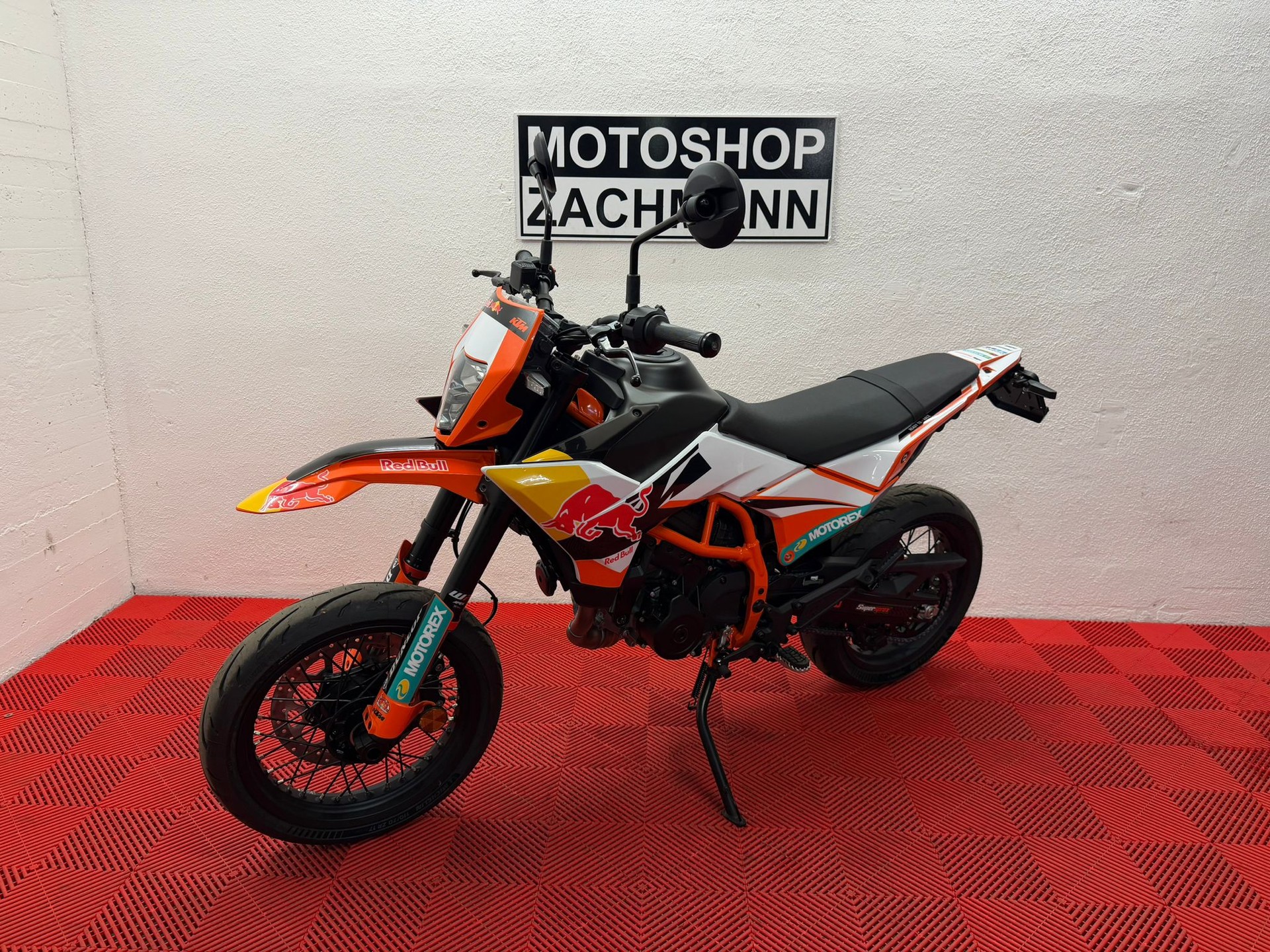 KTM 390 SMC R-image-2