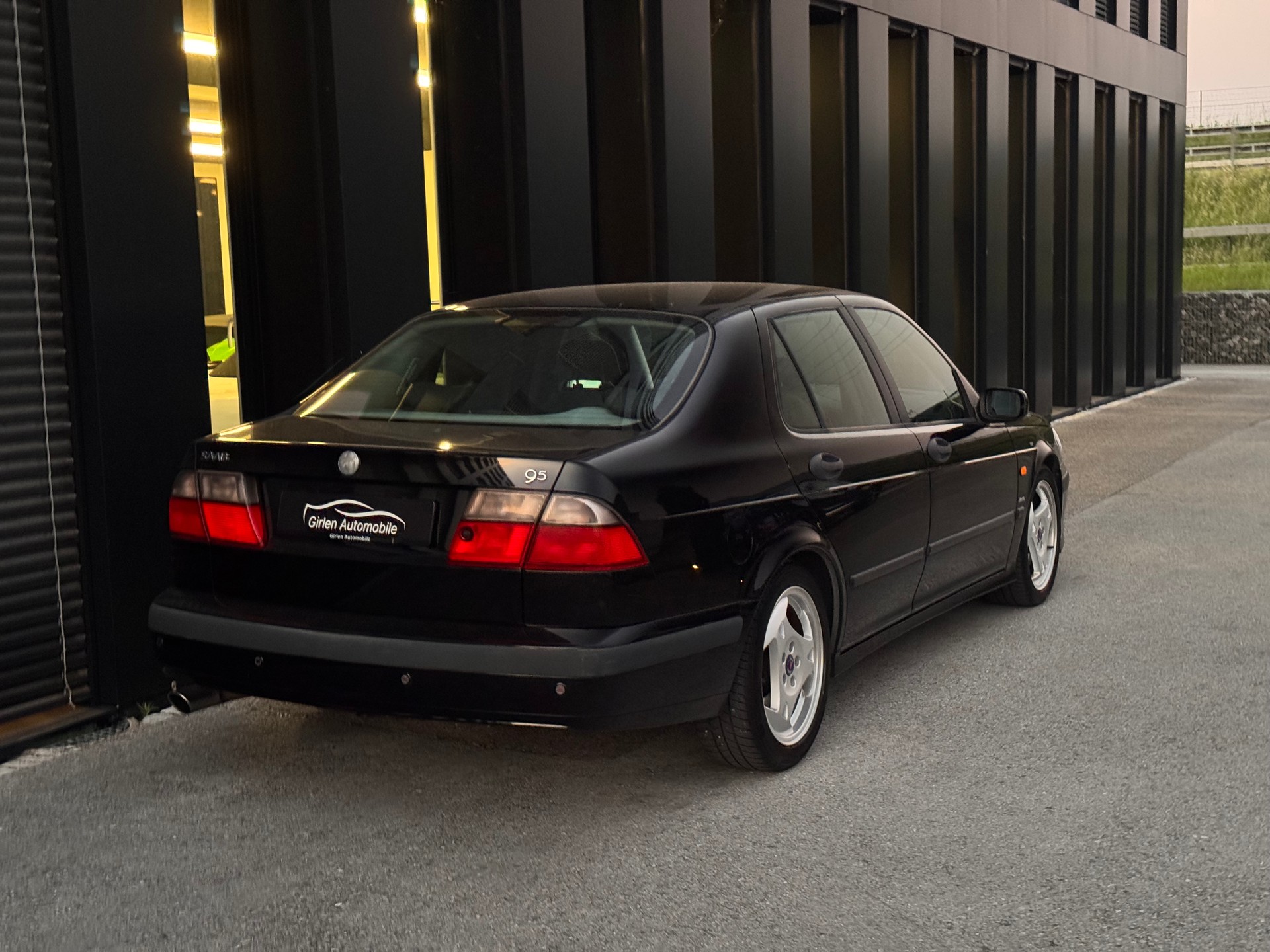 SAAB 9-5 2.3 T Aero-image-10