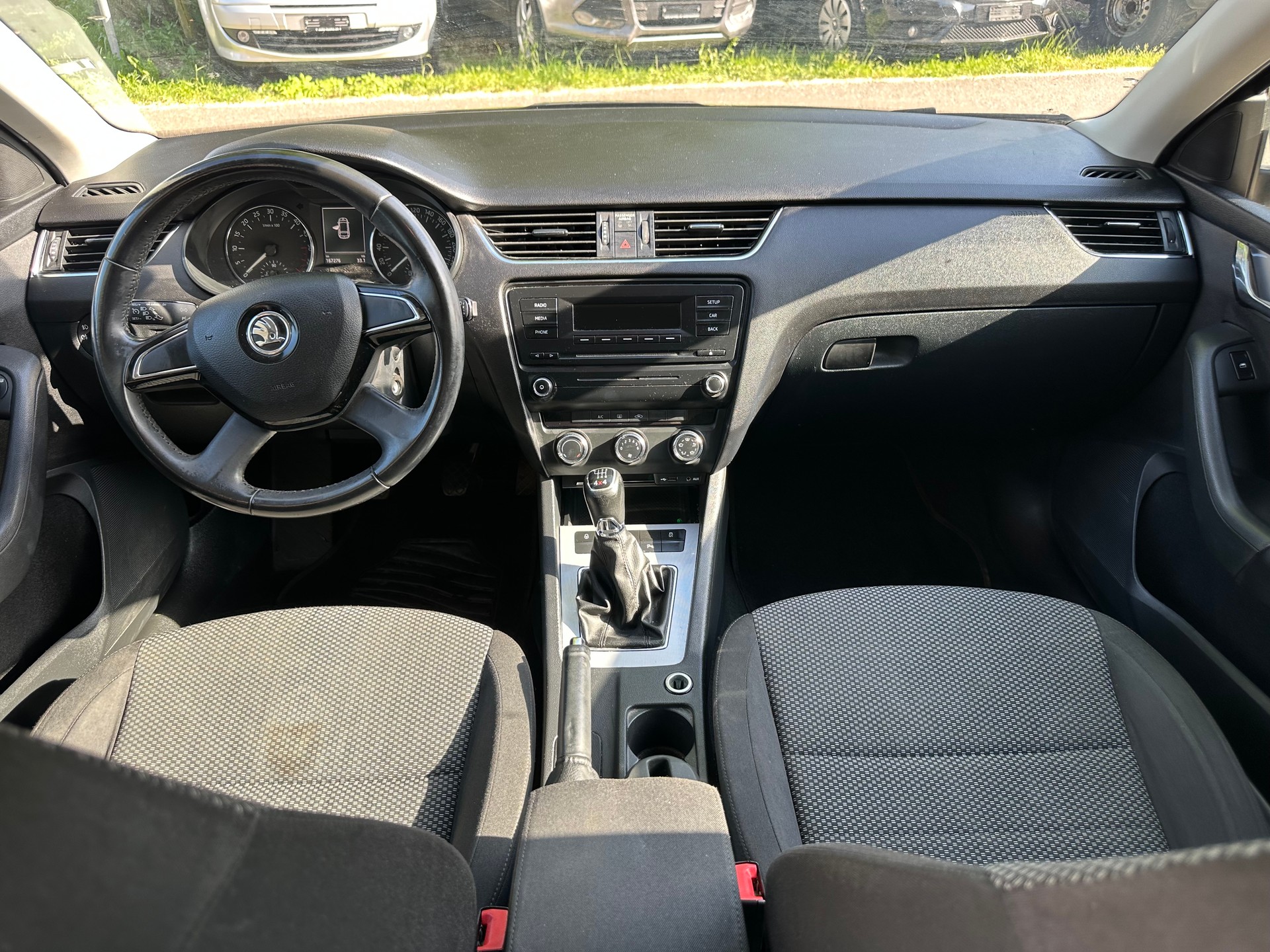 SKODA Octavia Combi 1.6 TDI Ambition 4x4-image-12