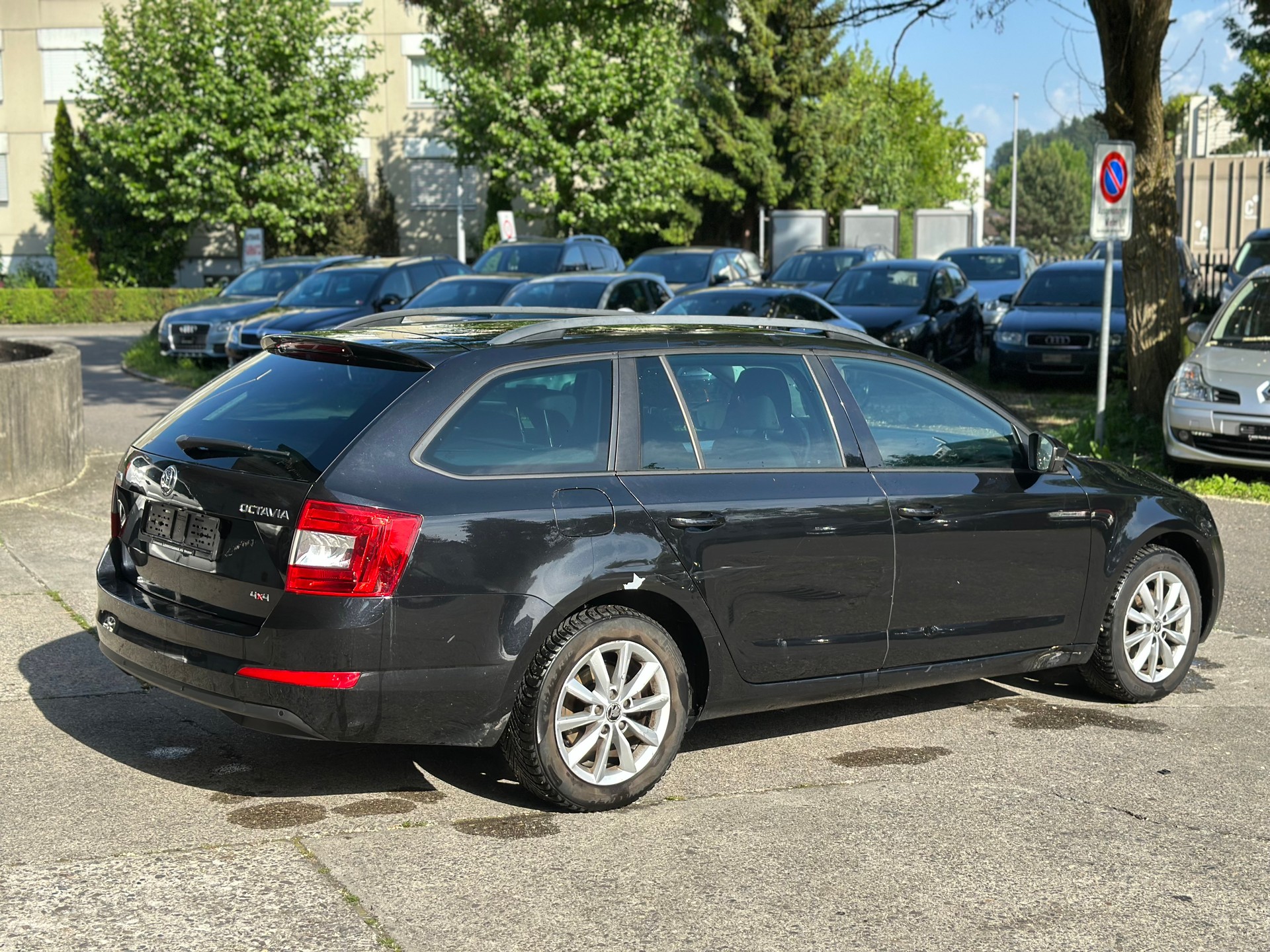 SKODA Octavia Combi 1.6 TDI Ambition 4x4-image-3