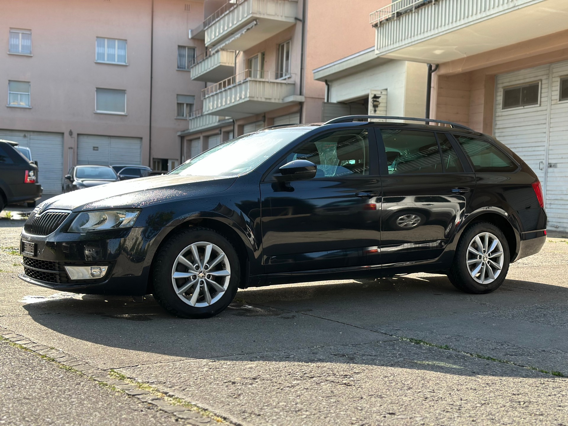 SKODA Octavia Combi 1.6 TDI Ambition 4x4-image-6