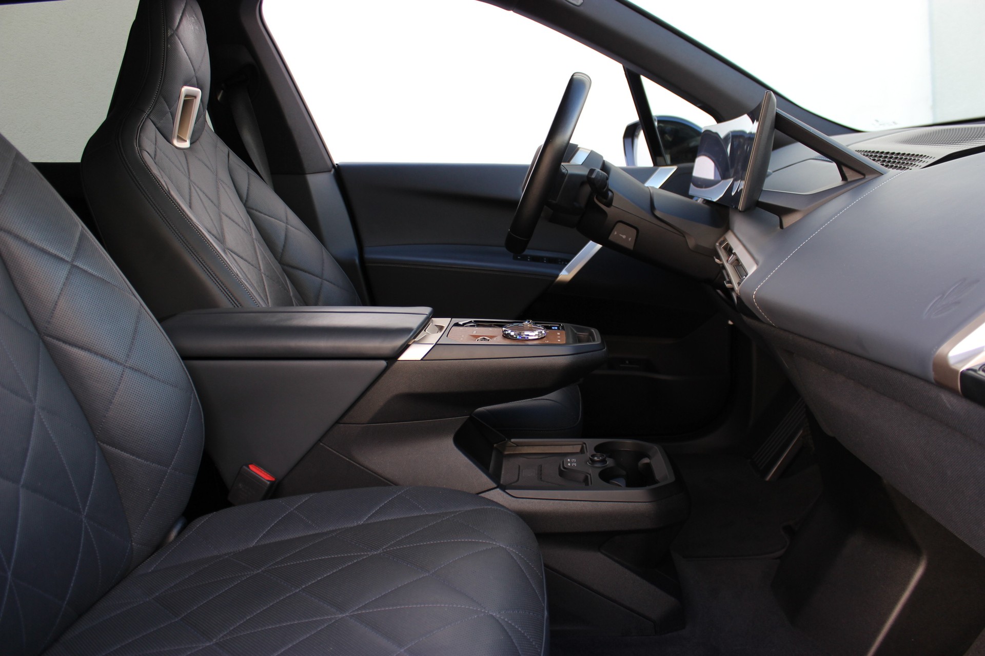 BMW iX xDrive50 *0.9%-LEASINGAKTION*-showroom-element-3