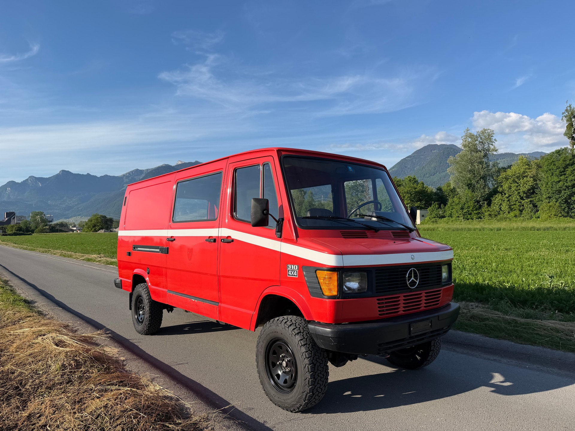 MERCEDES-BENZ 310