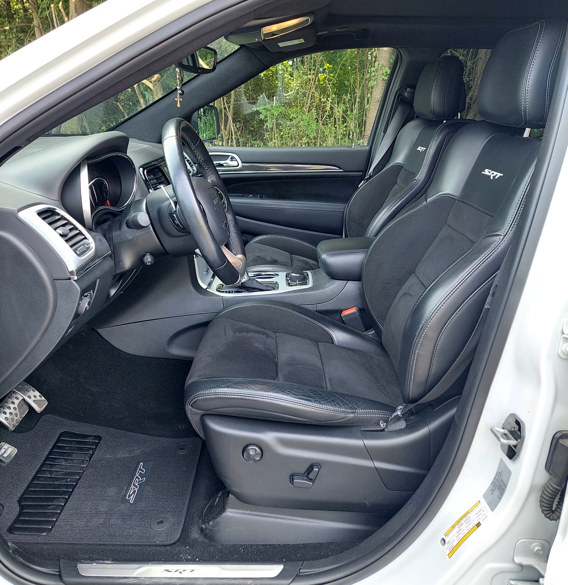 JEEP 6.4 V8 HEMI SRT8-image-6