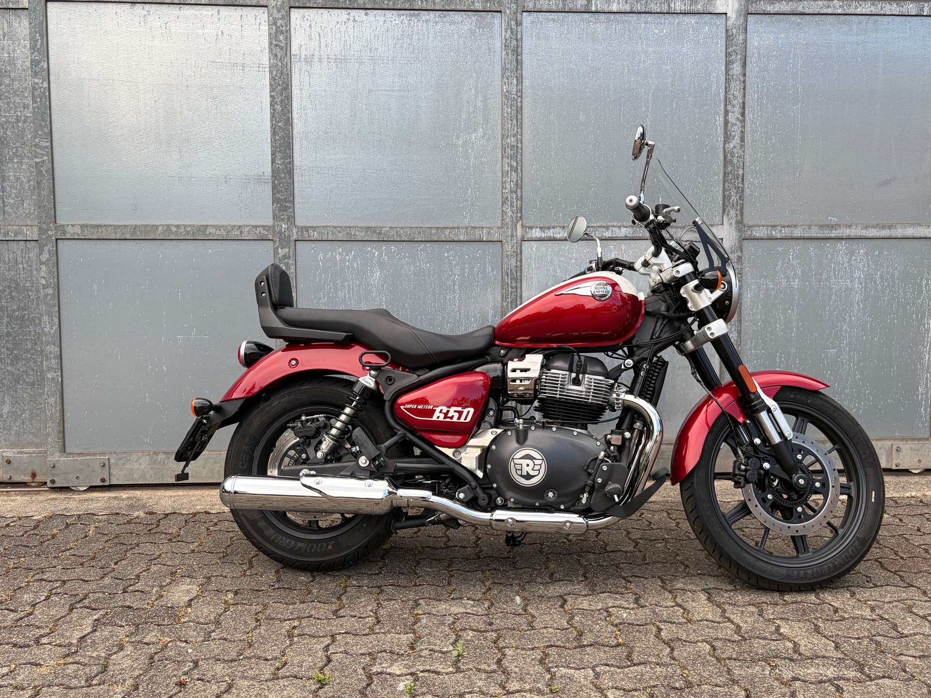 ROYAL ENFIELD Super Meteor 650 Celestial