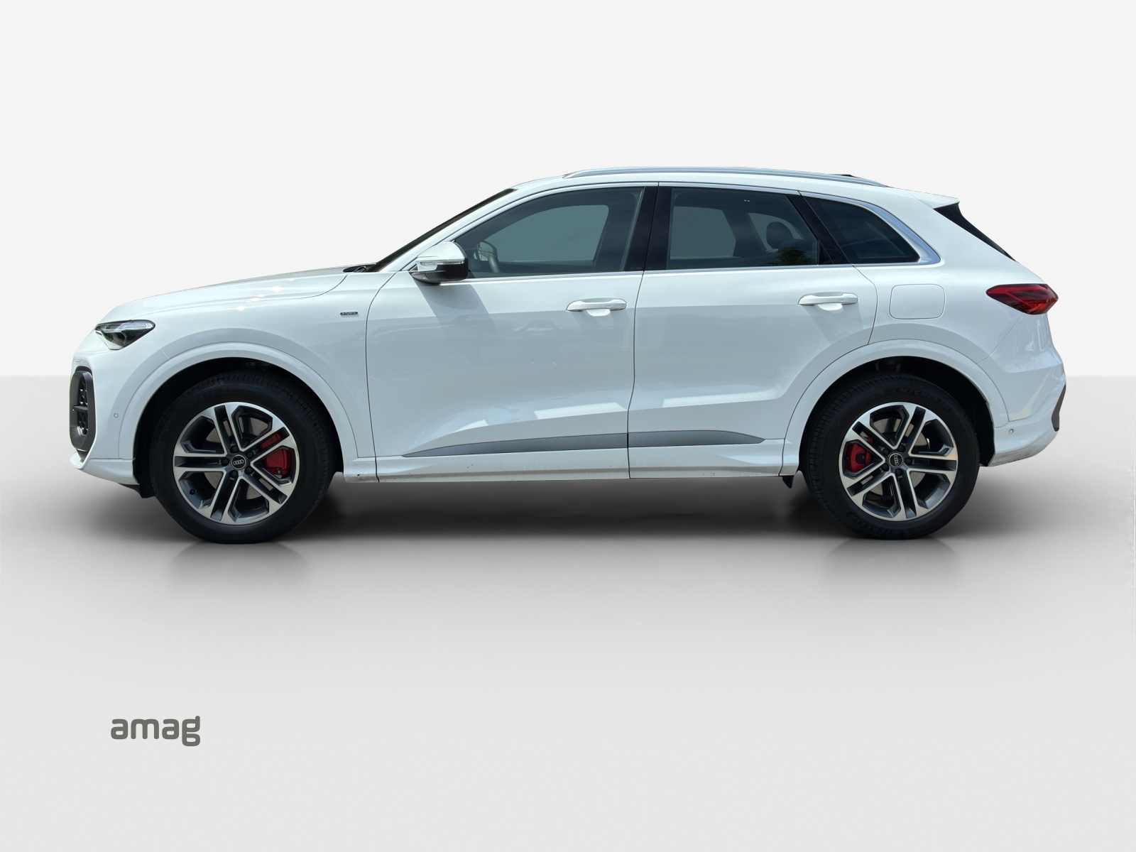 AUDI Q5 e-hybrid quattro 270 kW S-tronic-showroom-element-1