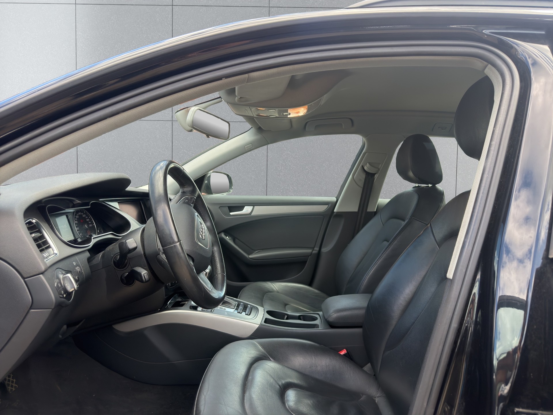 AUDI A4 Avant 2.0 TDI multitronic-image-8