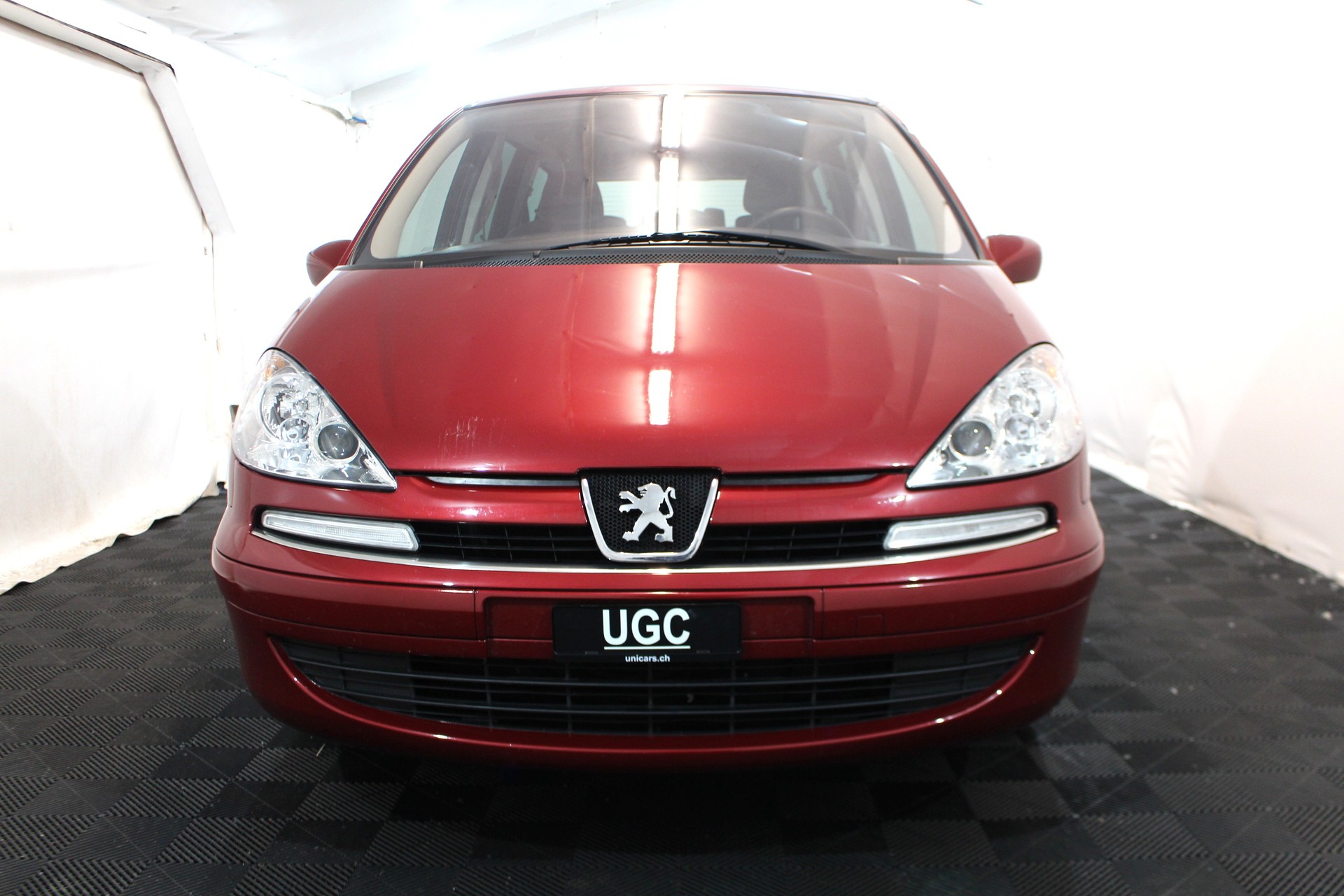 PEUGEOT 807 2.0 16V Family Plus-showroom-element-1