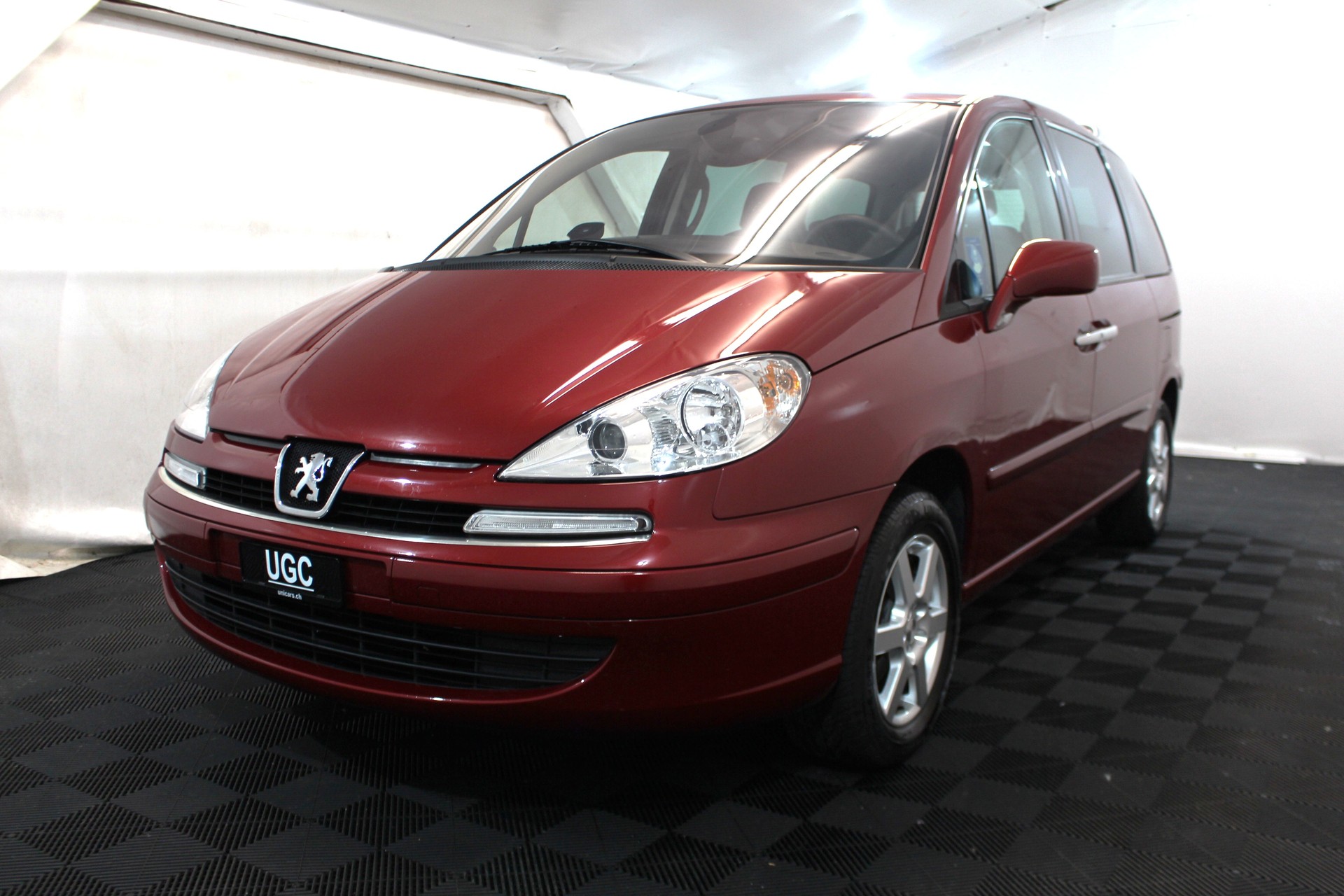 PEUGEOT 807 2.0 16V Family Plus-showroom-element-2