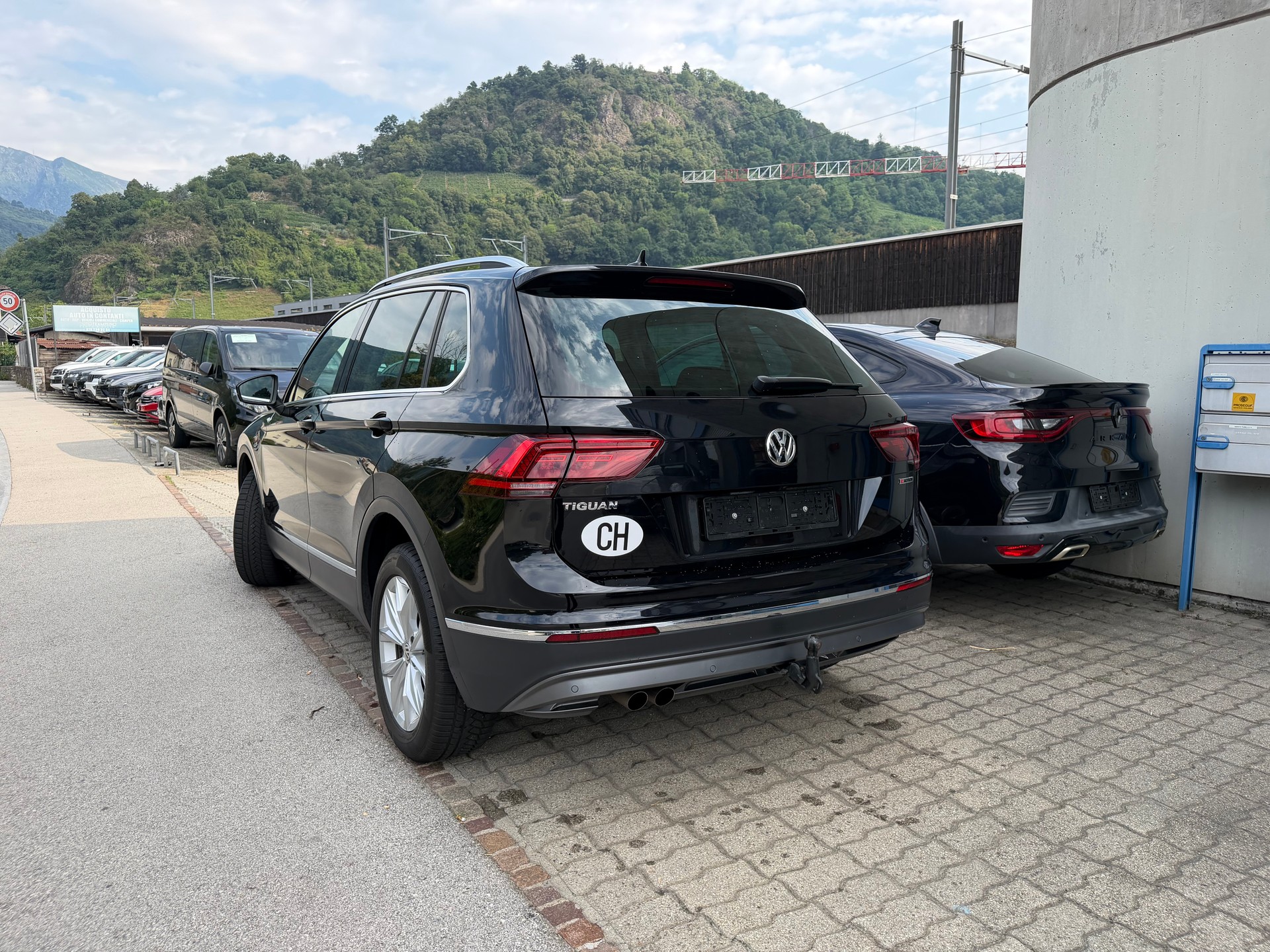 VW Tiguan 2.0TSI Highline 4Motion DSG-image-4