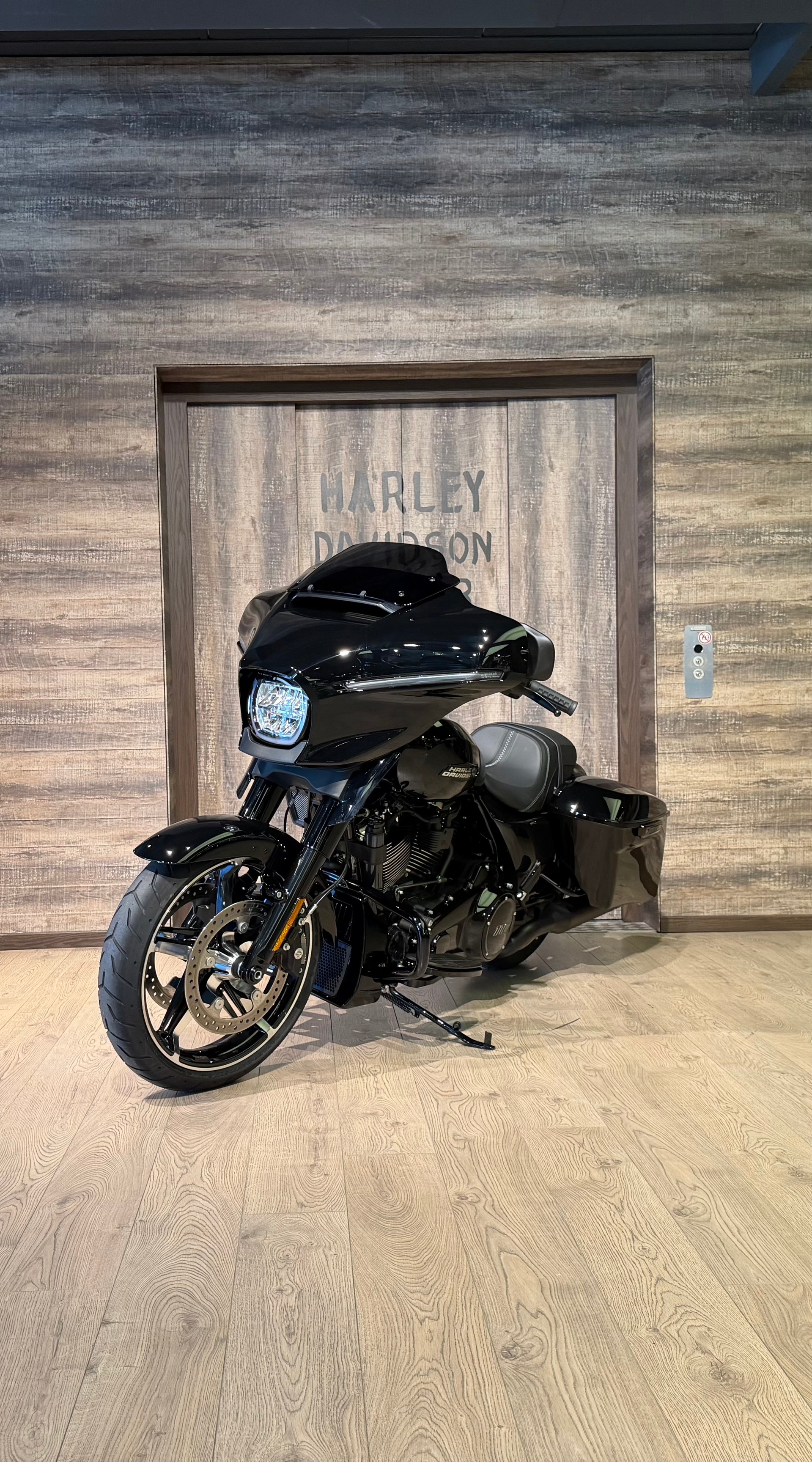 HARLEY-DAVIDSON Street Glide-image-2