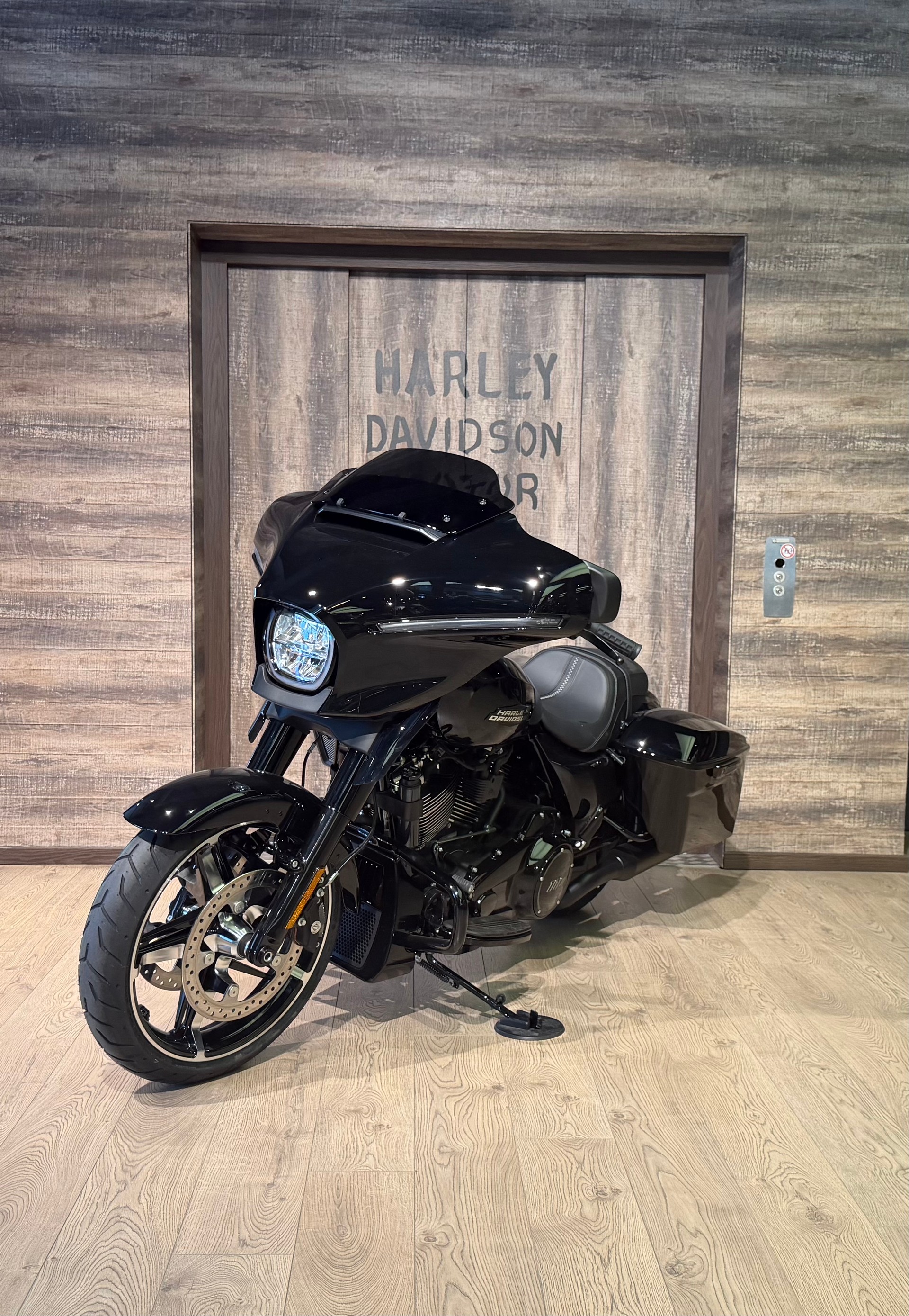 HARLEY-DAVIDSON Street Glide-image-2