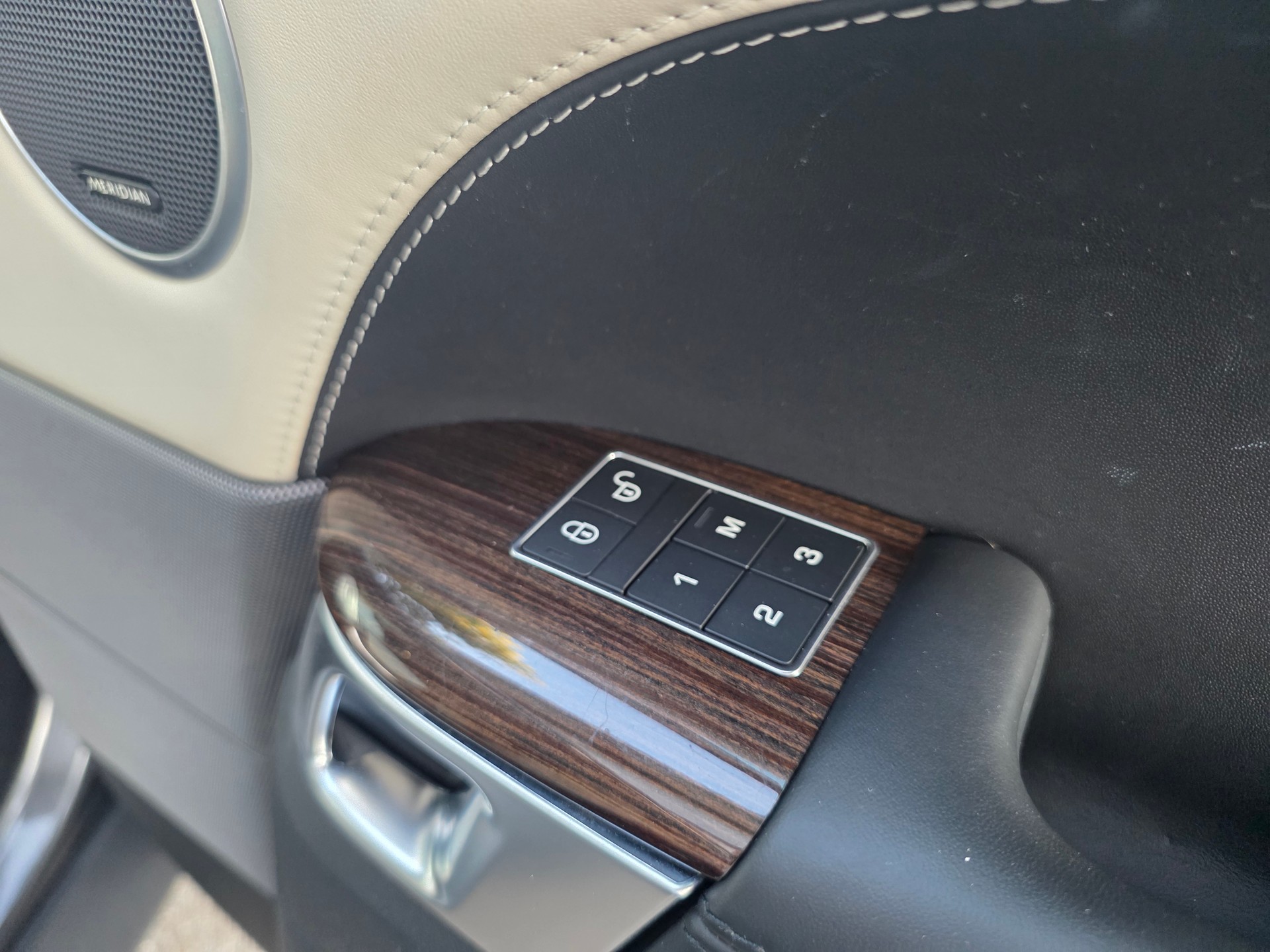 LAND ROVER Range Rover Sport P400e 2.0 I4 PHEV AB Dynamic ** AHNÄGERKUPPLUNG -ASSISTENZ PAKET PLUS - PANORAMA - KEYLESS - MERDIAN SOUND **-image-23
