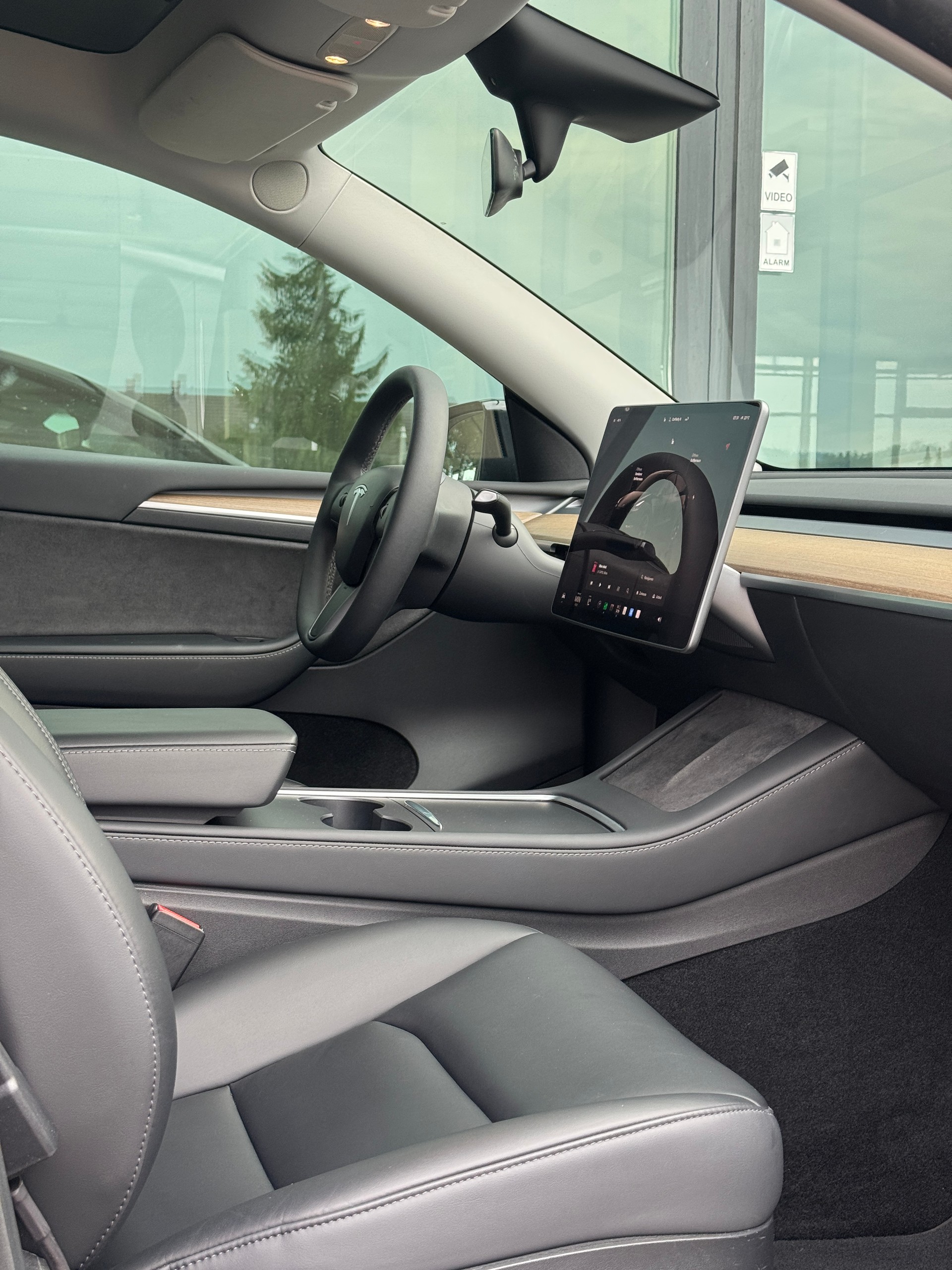 TESLA Model Y Performance / Enhanced Autopilot / AMD Ryzen-image-11