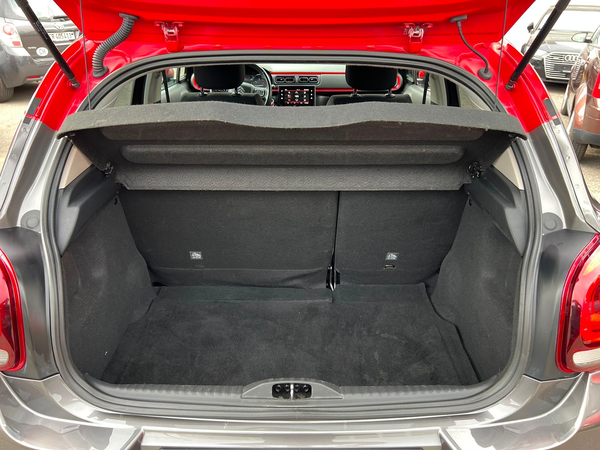CITROEN C3 1.2i PureTech Shine-image-14