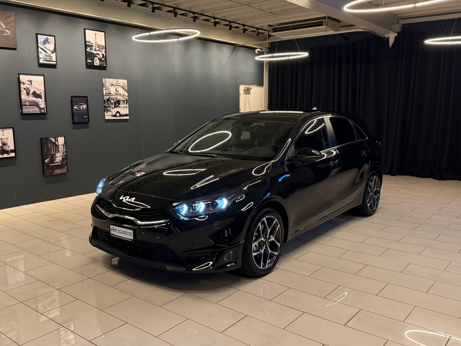 KIA Ceed 1.5 T-GDi Power DCT-showroom-element-2