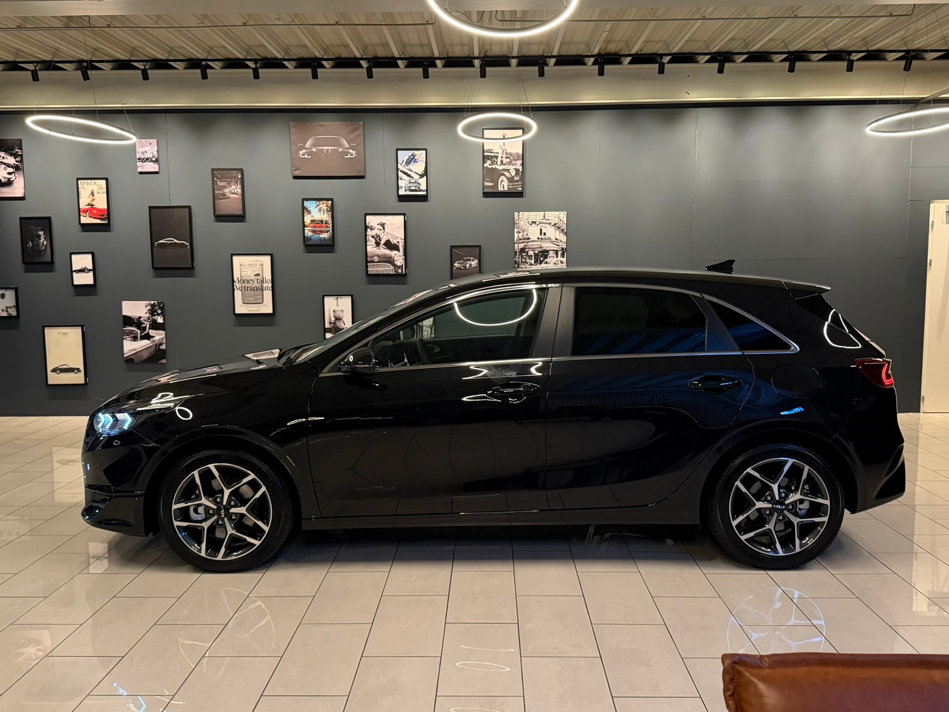 KIA Ceed 1.5 T-GDi Power DCT-showroom-element-3