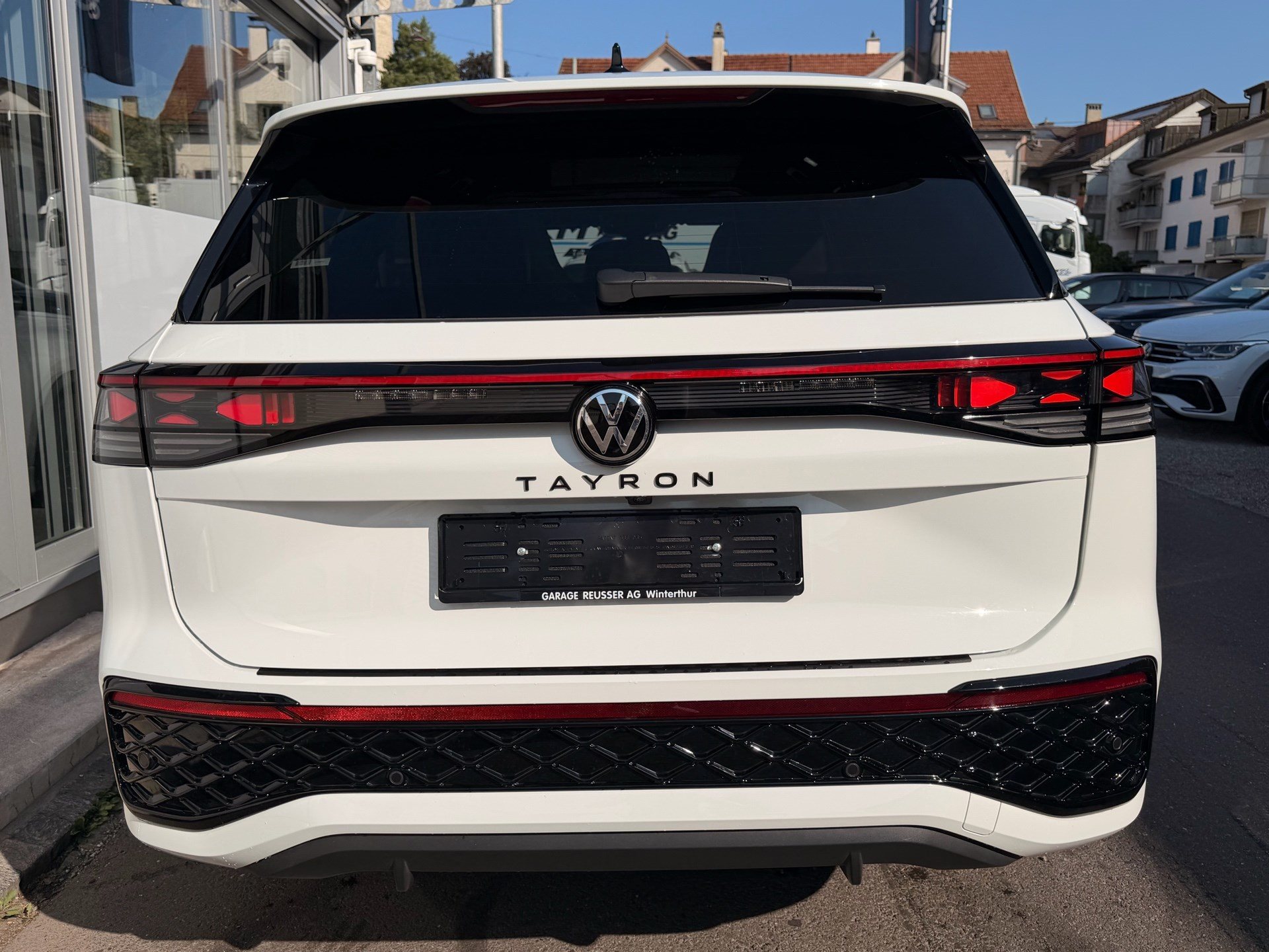 VW Tayron 2.0 TDI 193 PS 4Motion R-LINE *** BLACK STYLE PAKET & 360 GRAD KAMERA-image-4