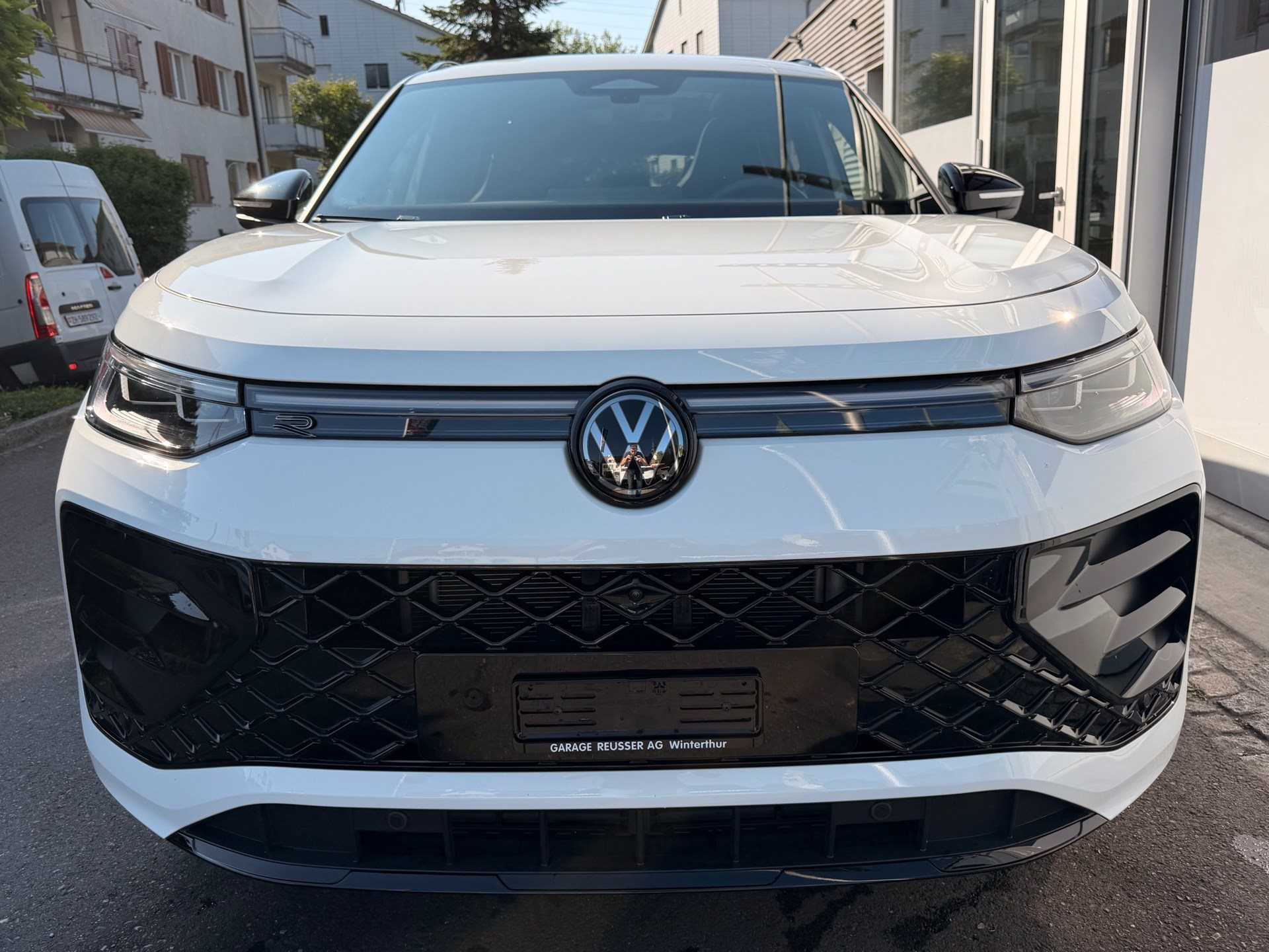 VW Tayron 2.0 TDI 193 PS 4Motion R-LINE *** BLACK STYLE PAKET & 360 GRAD KAMERA-showroom-element-1