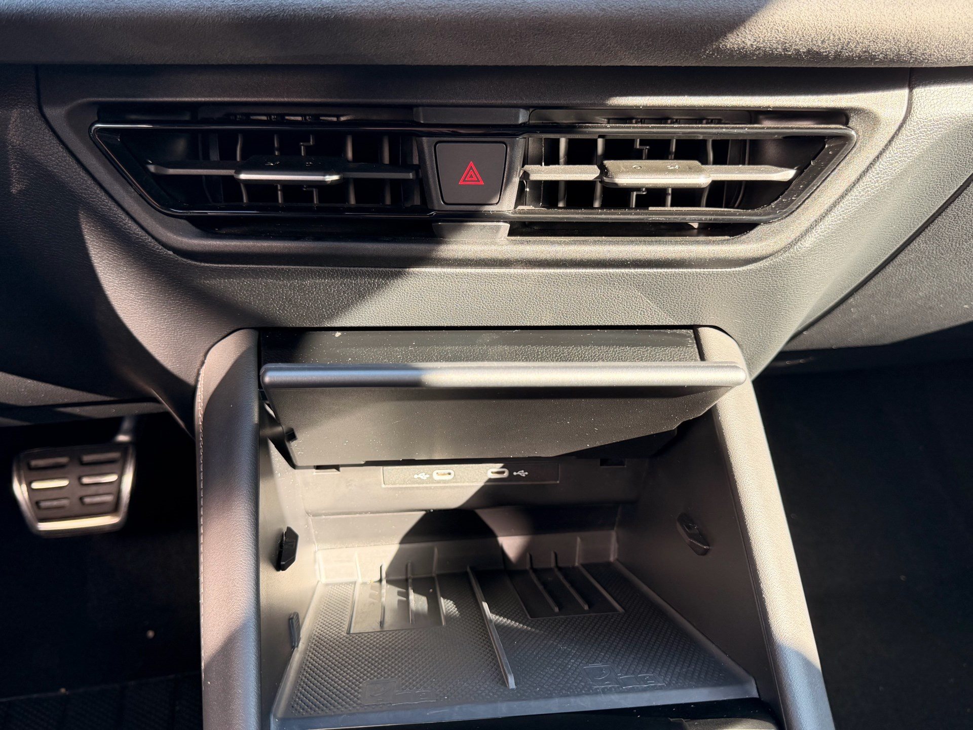 VW Tayron 2.0 TDI 193 PS 4Motion R-LINE *** BLACK STYLE PAKET & 360 GRAD KAMERA-image-21