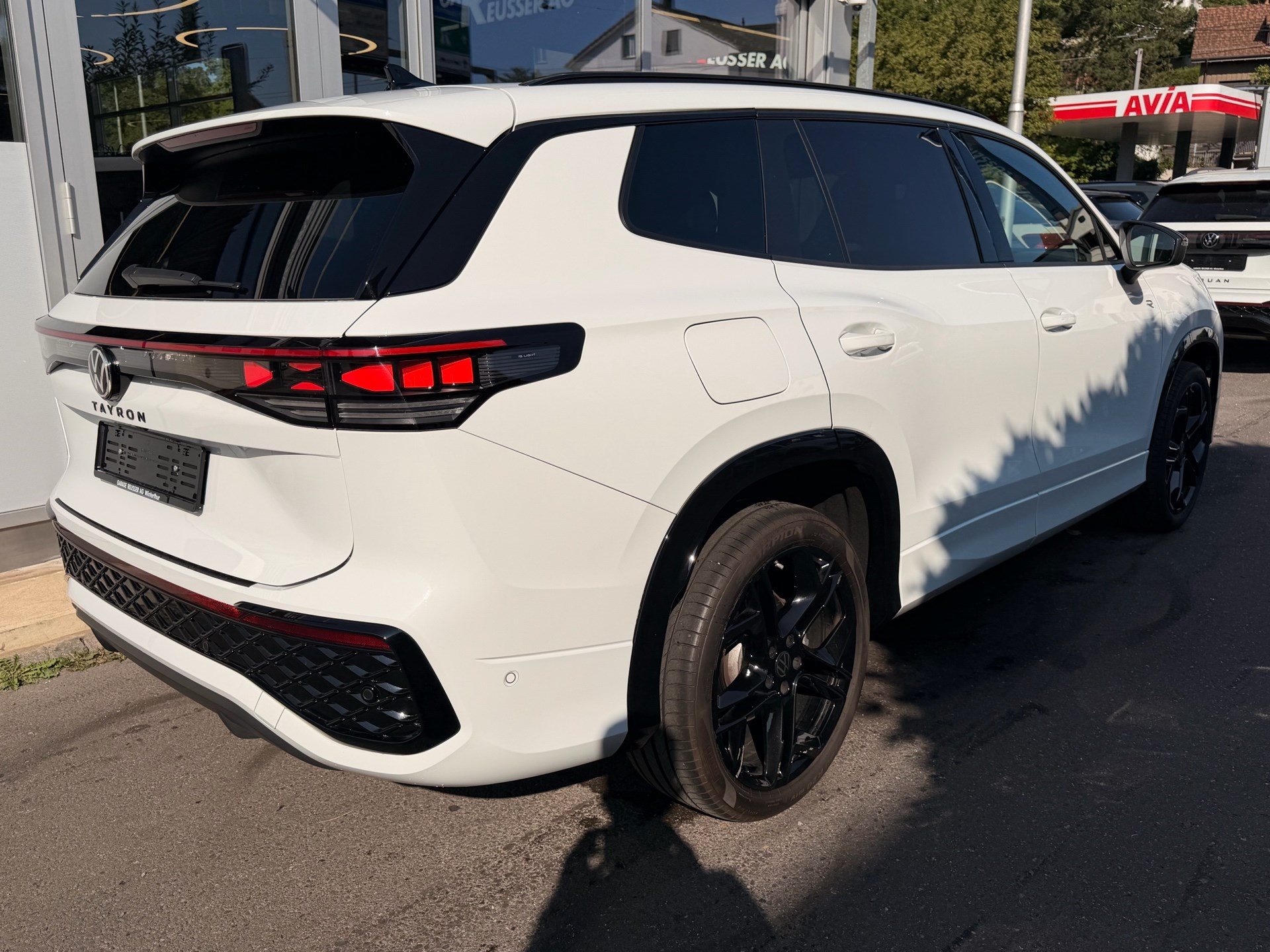 VW Tayron 2.0 TDI 193 PS 4Motion R-LINE *** BLACK STYLE PAKET & 360 GRAD KAMERA-showroom-element-3