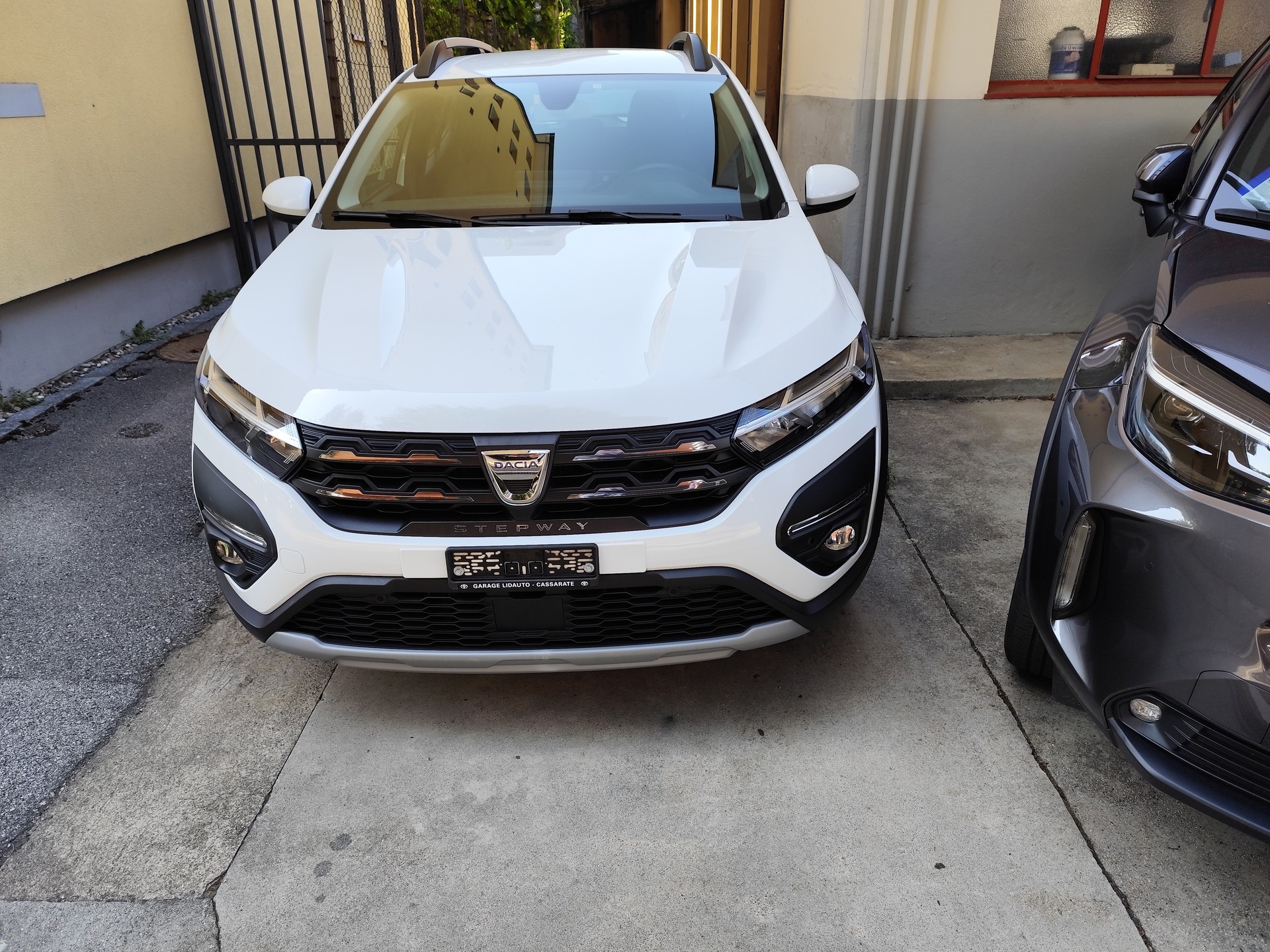 DACIA Sandero Stepway TCe 90 Expression CVT-showroom-element-1