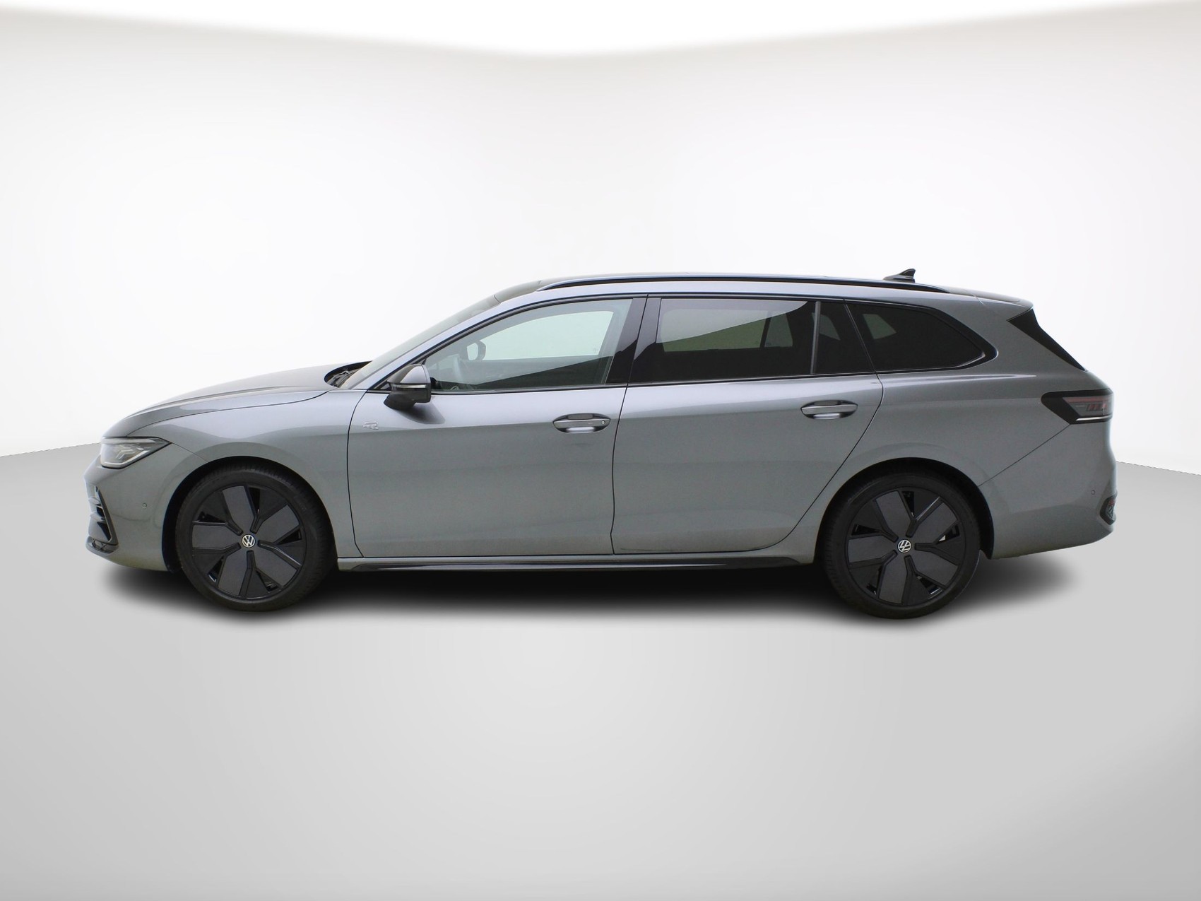 VW Passat Variant 2.0 TSI DSG R-Line 4Motion **VW Werksgarantie bis 10/2030**-showroom-element-2