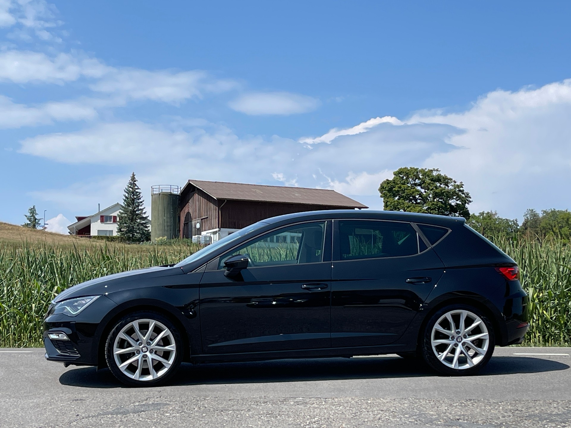 SEAT Leon 2.0 TSI FR DSG-showroom-element-1