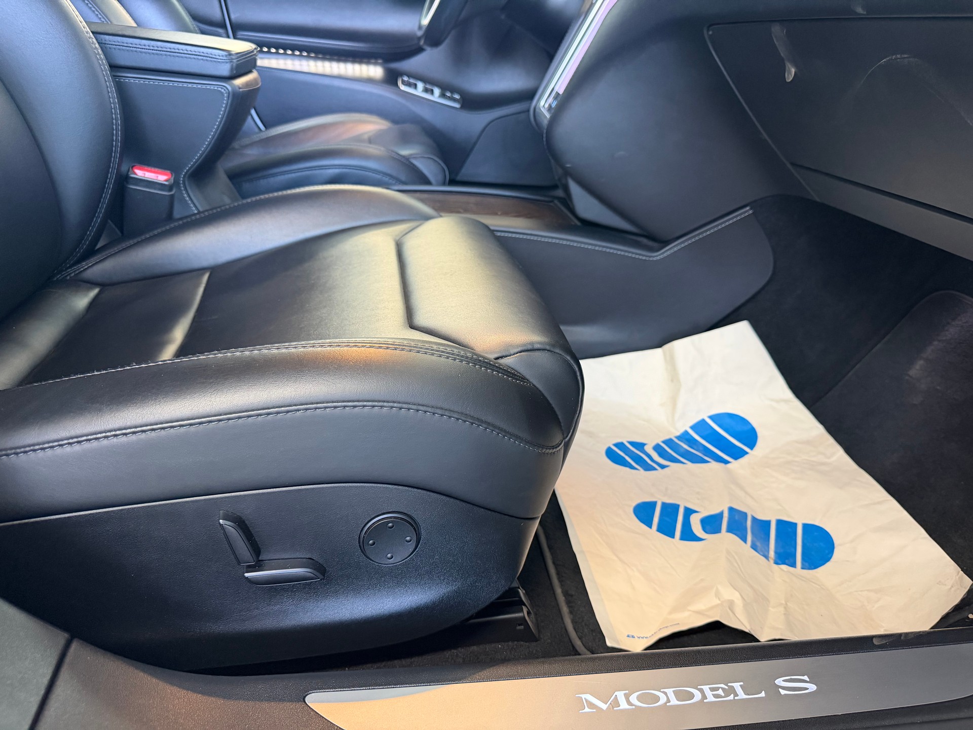 TESLA Model S 100 D Performance | CH-Auto | 1-Hand | Frisch MFK 02.2026 | 772 PS | inkl. Batteriezertifikat-image-10