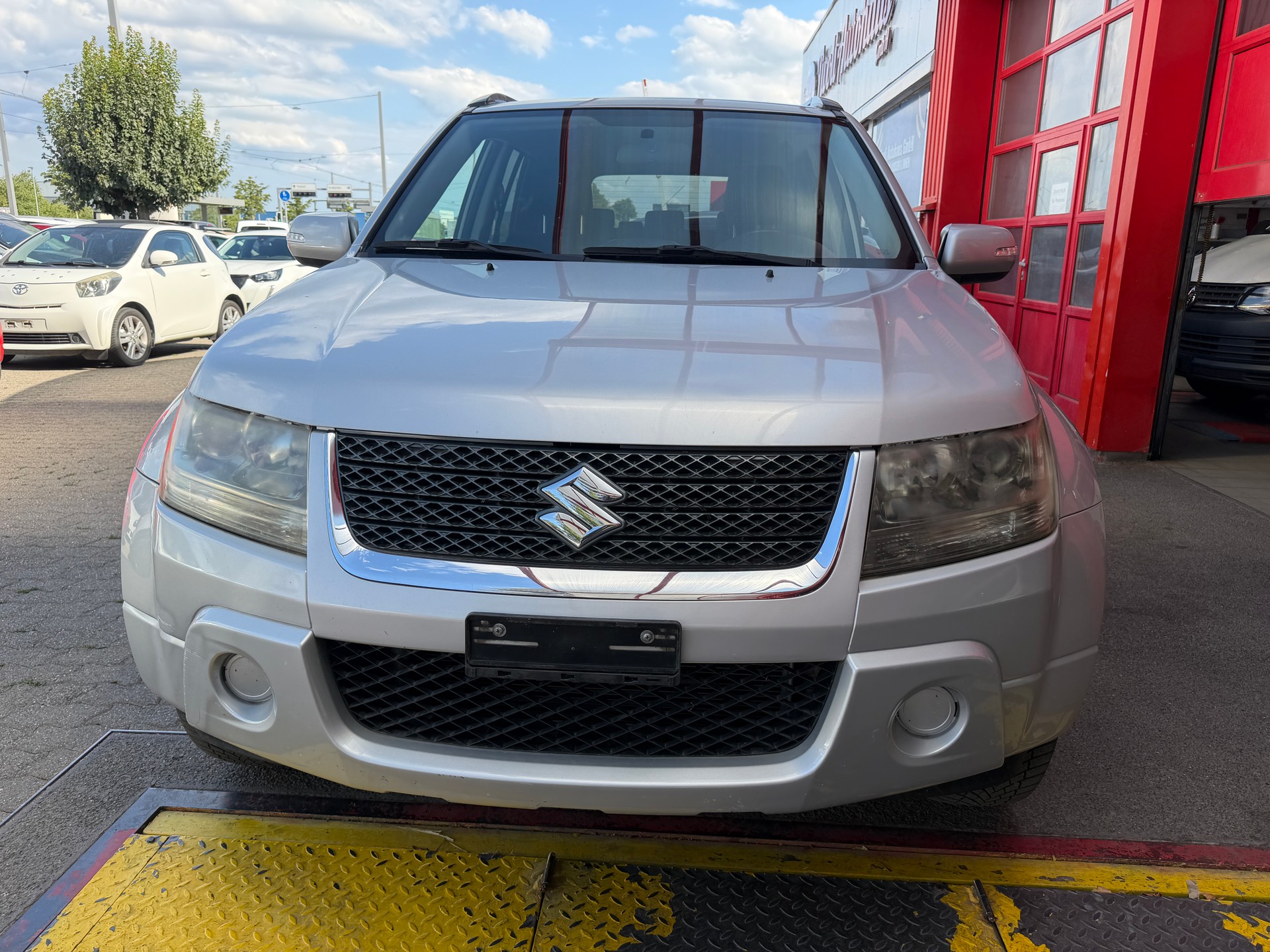SUZUKI Grand Vitara 2.4 16V GL Top Barry Automatic-showroom-element-2