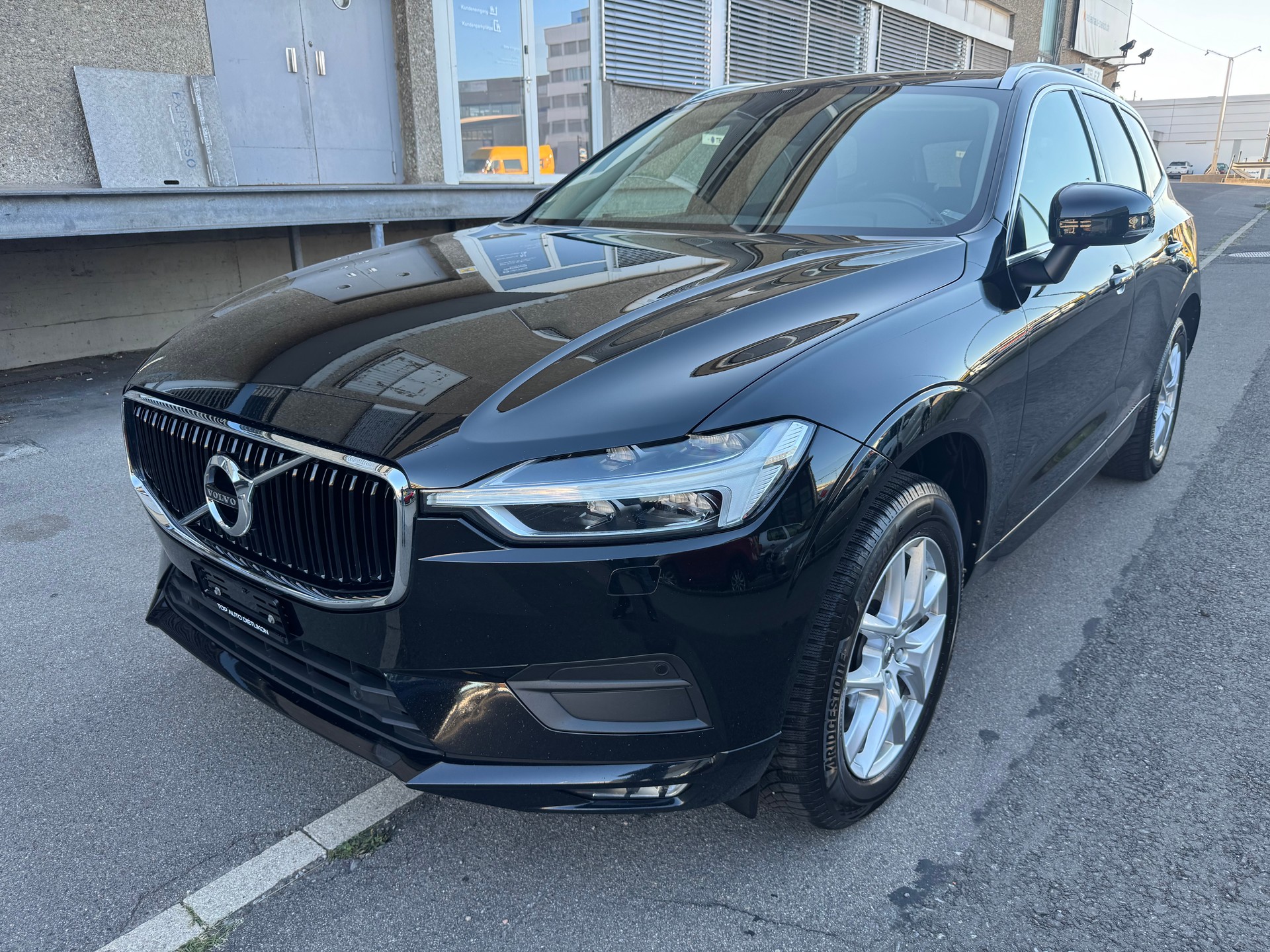 VOLVO XC60 B4 Diesel Mild Hybrid AWD R-Design Geartronic
