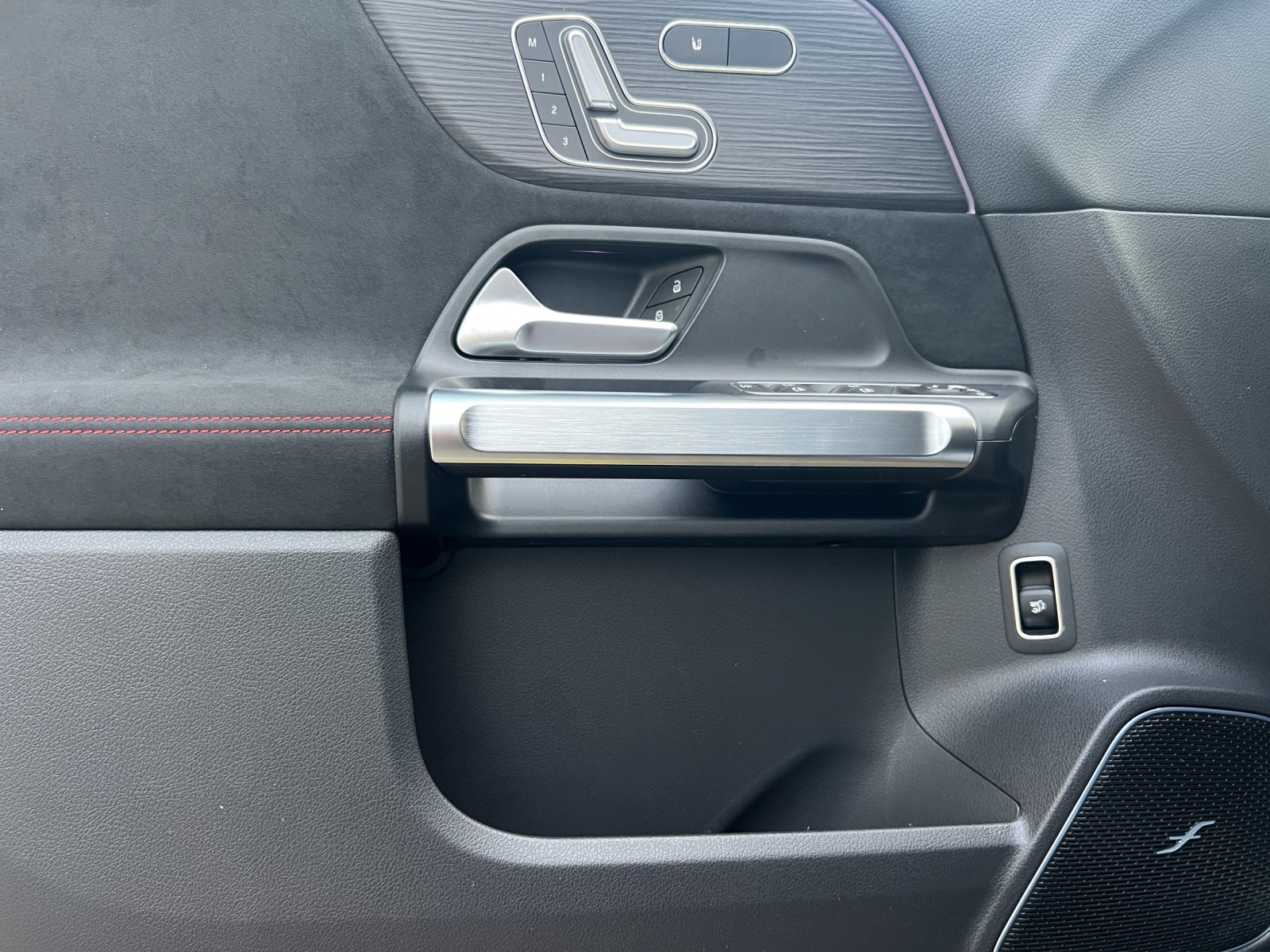 MERCEDES-BENZ EQB 350 66,5 kWh 4Matic Excellence-image-12