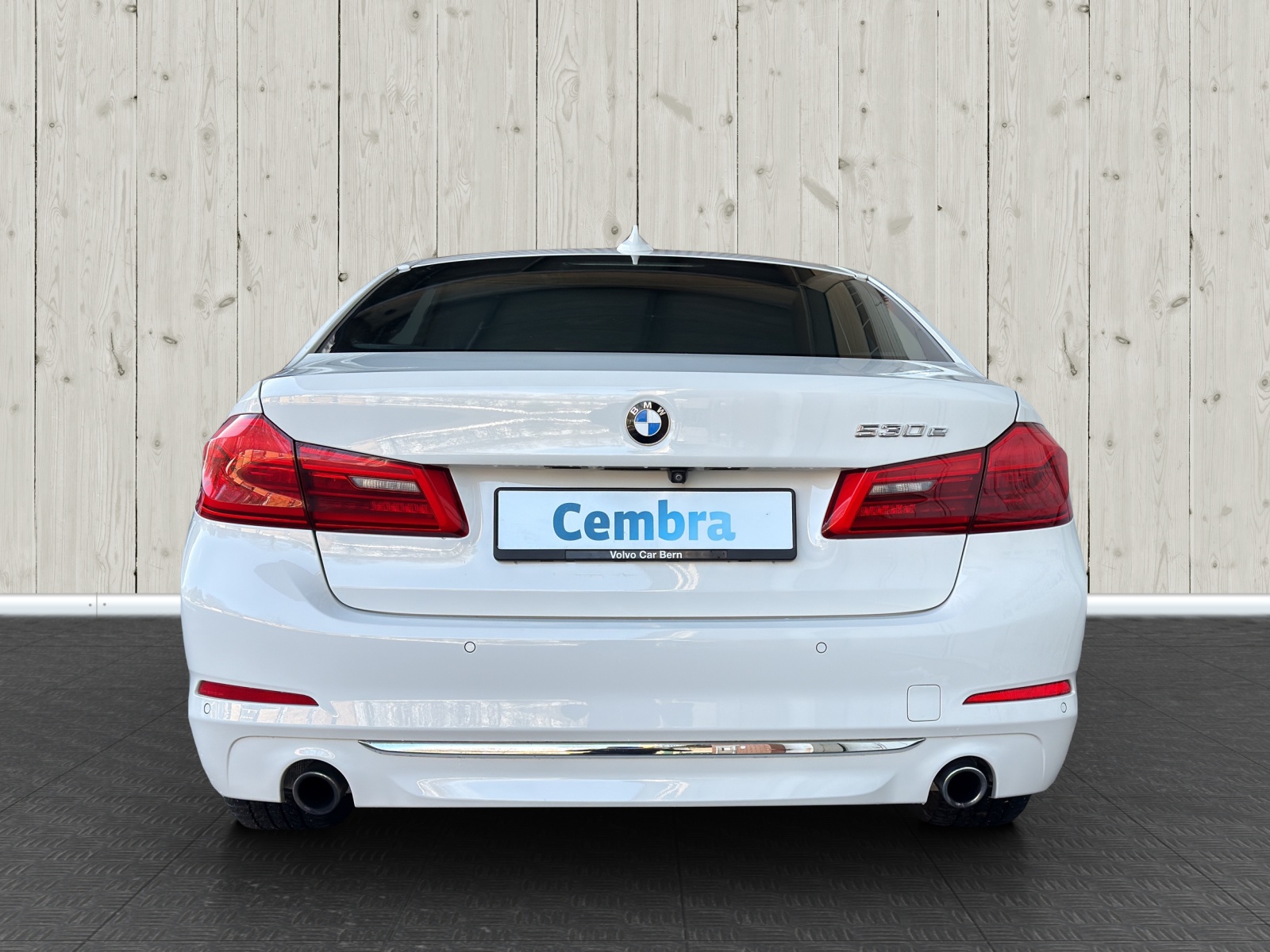 BMW 530e iPerformance Sport Line Steptronic-image-5