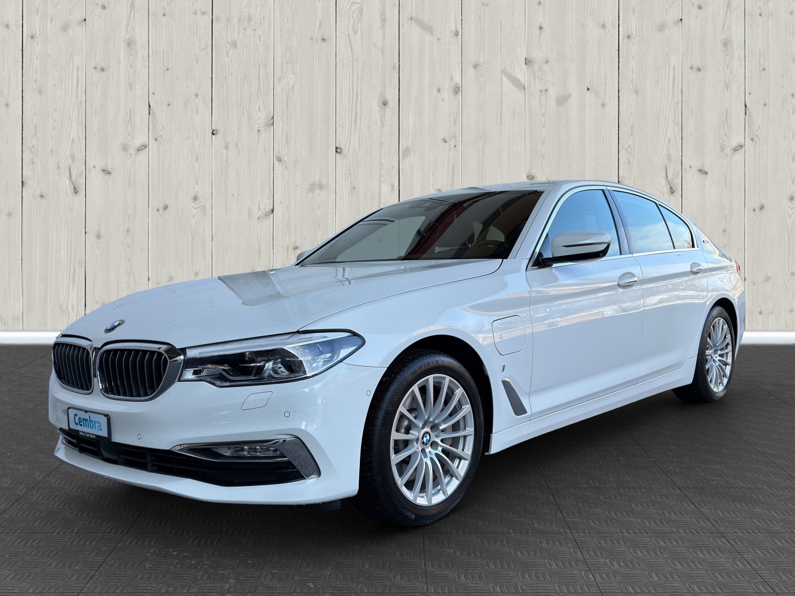 BMW 530e iPerformance Sport Line Steptronic-image-2