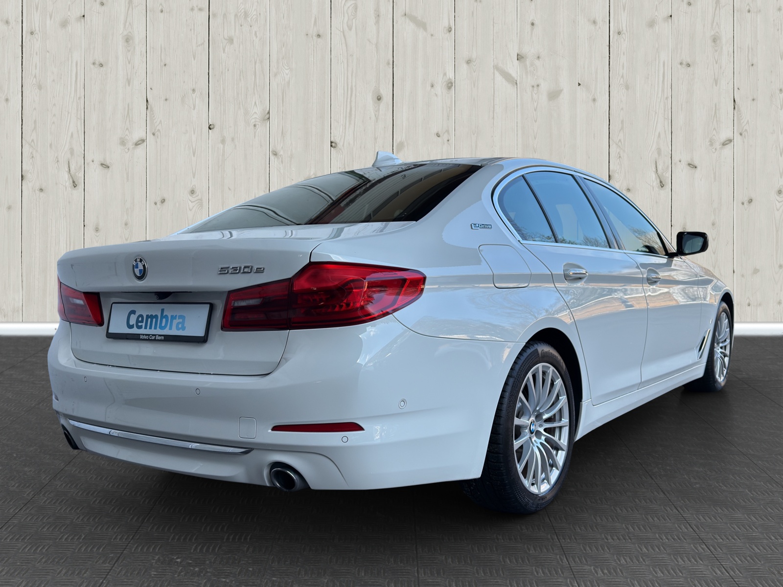 BMW 530e iPerformance Sport Line Steptronic-image-6