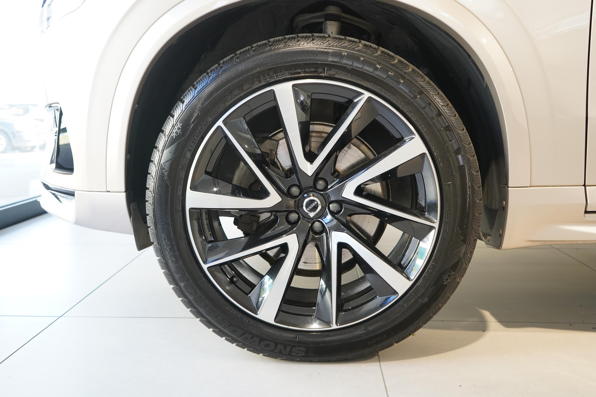 VOLVO XC90 2.0 B5 MH Plus Dark 7P. AWD-image-25