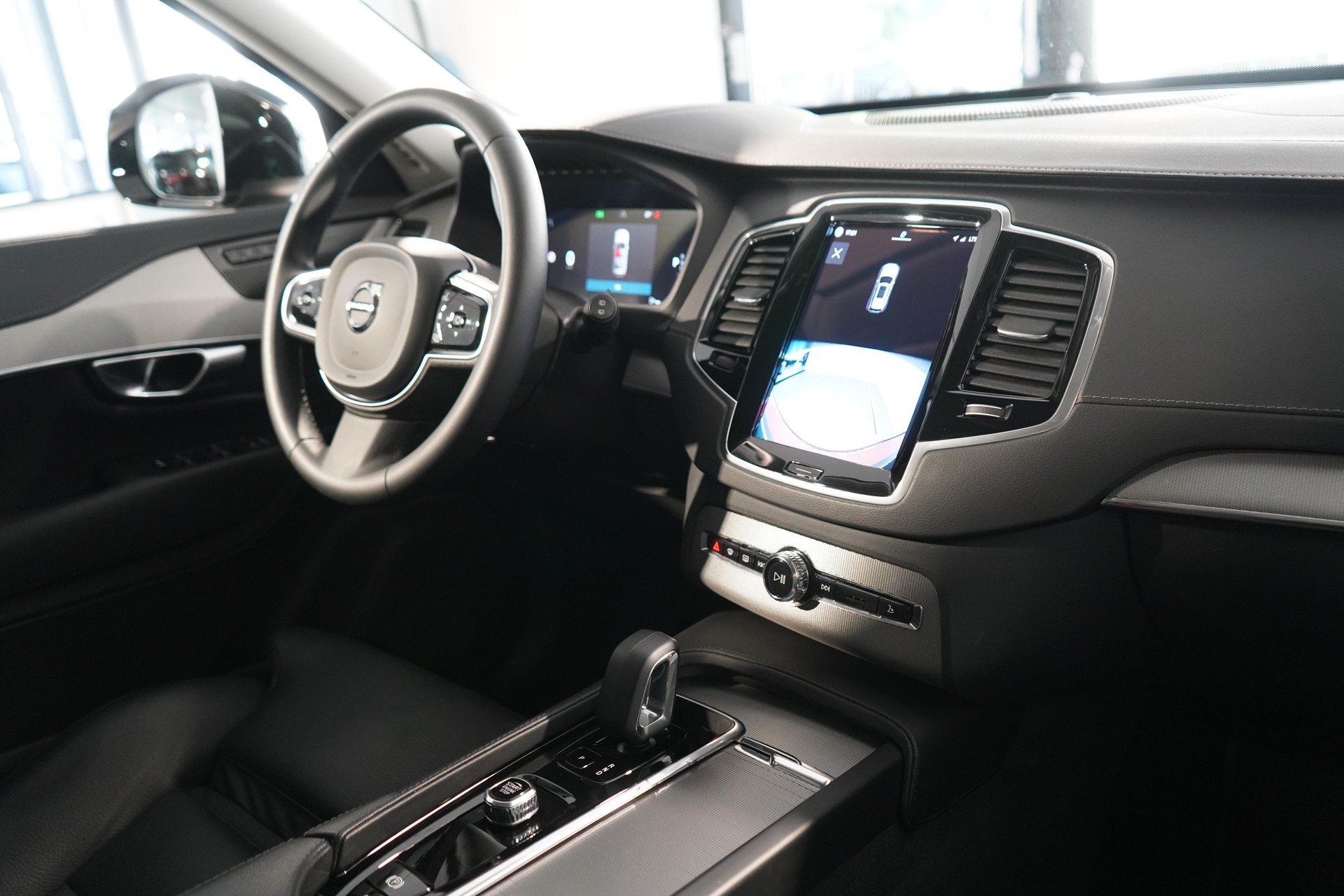 VOLVO XC90 2.0 B5 MH Plus Dark 7P. AWD-image-8