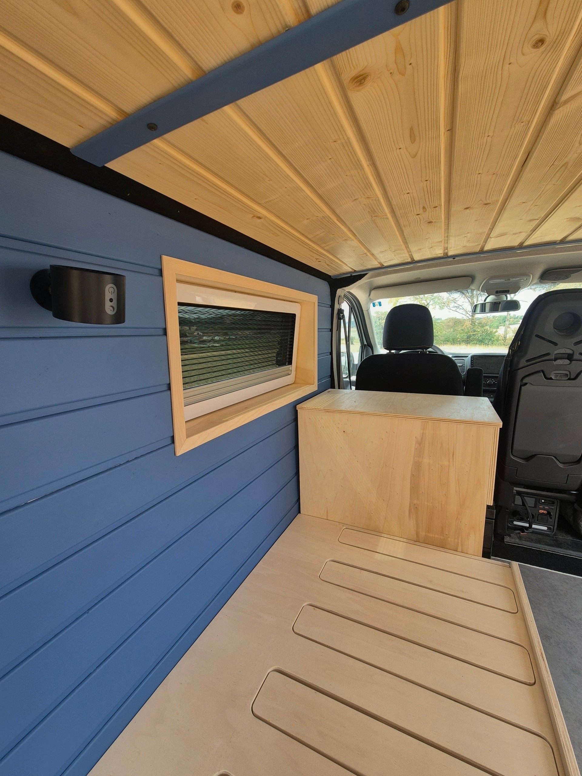 RENAULT Trafic Camper L1H1 Neue Ausbau-image-5