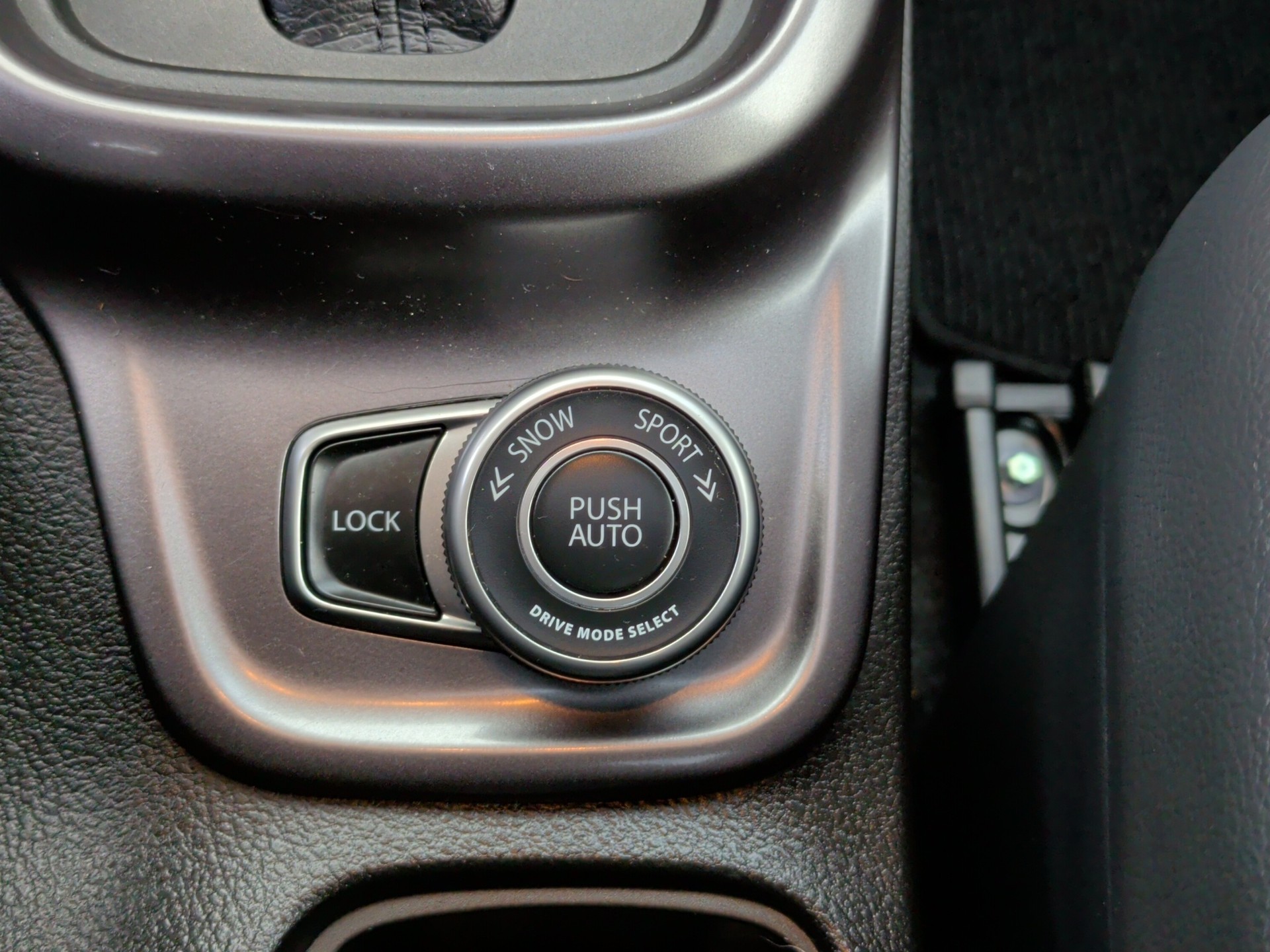 SUZUKI Vitara 1.5 Hybrid Piz Sulai Top 4x4 AGS-image-15